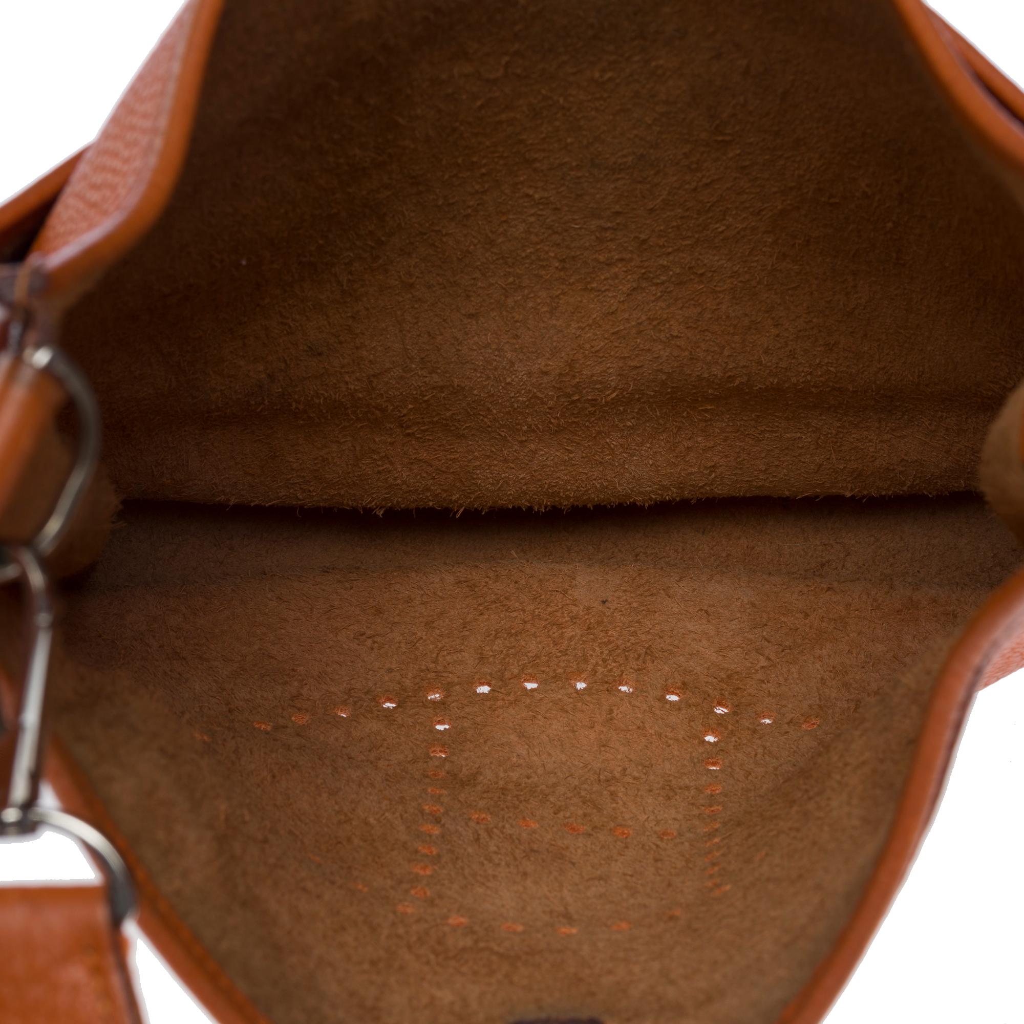 Gorgeous Hermès Evelyne 29  shoulder bag in Orange Taurillon leather, SHW 3