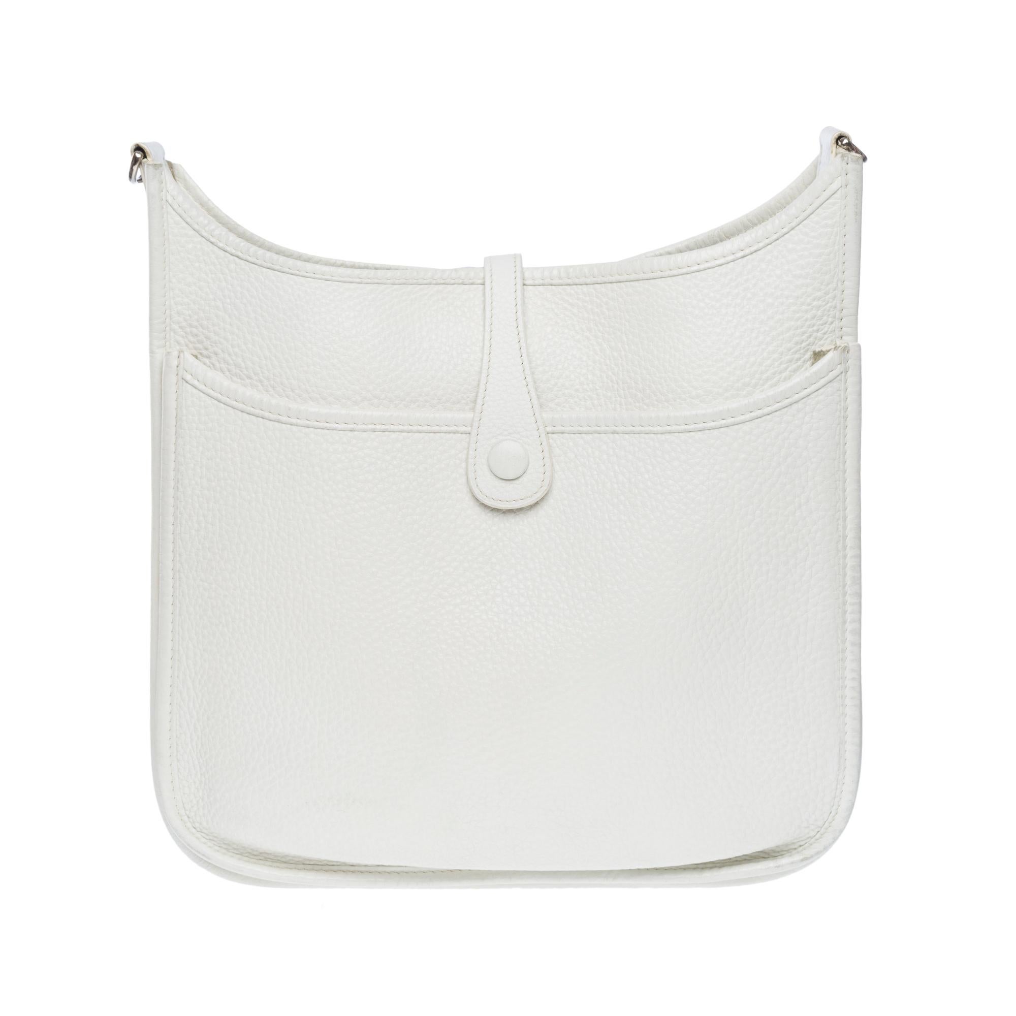 Gorgeous Hermès Evelyne 29  shoulder bag in White Taurillon leather, SHW In Good Condition In Paris, IDF