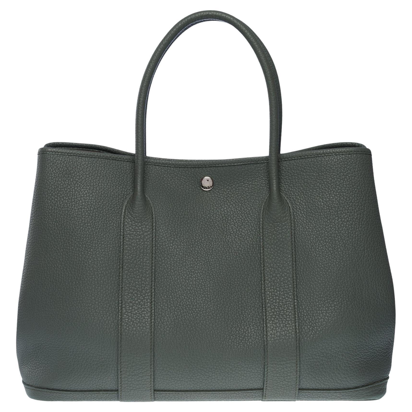 Gorgeous Hermès Garden Party 36 Tote bag in green Almond Negonda leather, SHW
