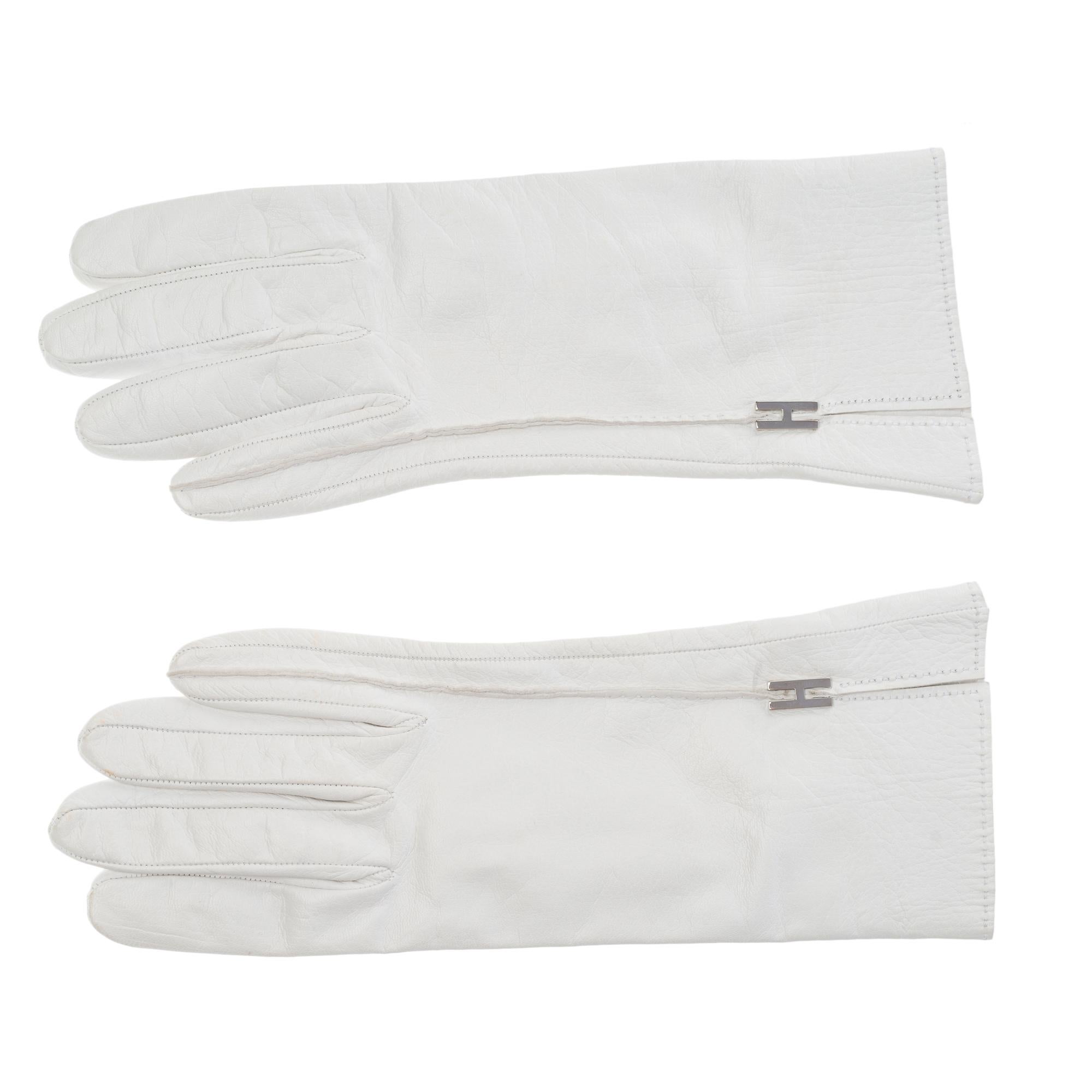 Gray Gorgeous Hermès gloves in white goat For Sale