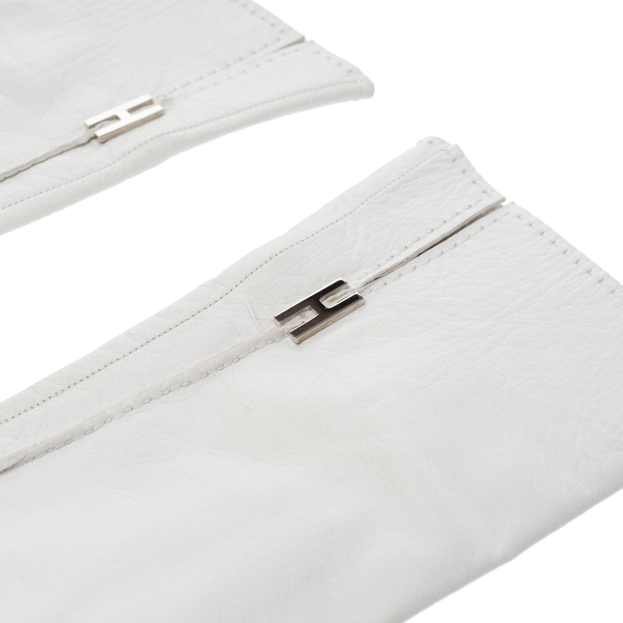 Women's or Men's Gorgeous Hermès gloves in white goat For Sale