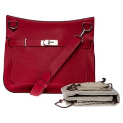 Gorgeous Hermès Jypsière Grand Model crossbody bag in Red Togo leather, PHW