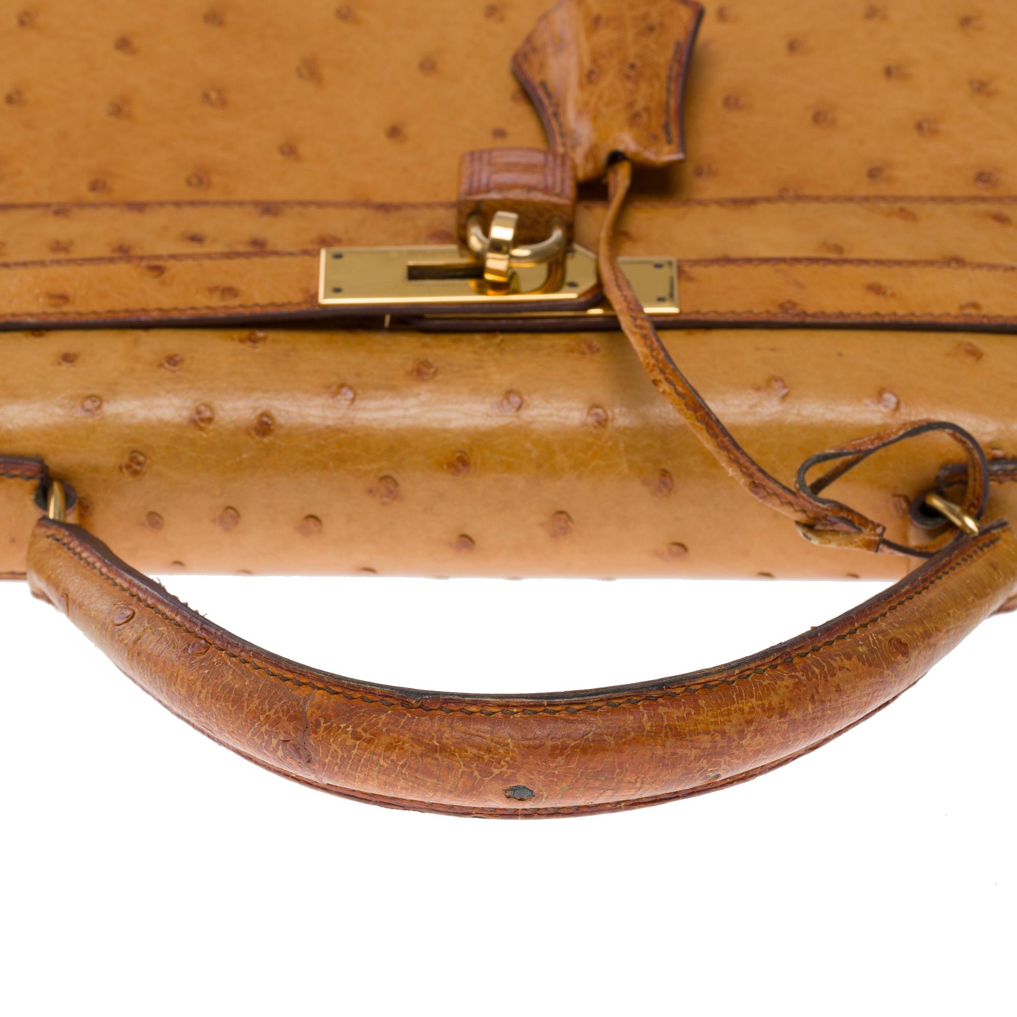 Magnifique sac à main Hermès Kelly 28 sellier en cuir d'autruche Gold, GHW 5