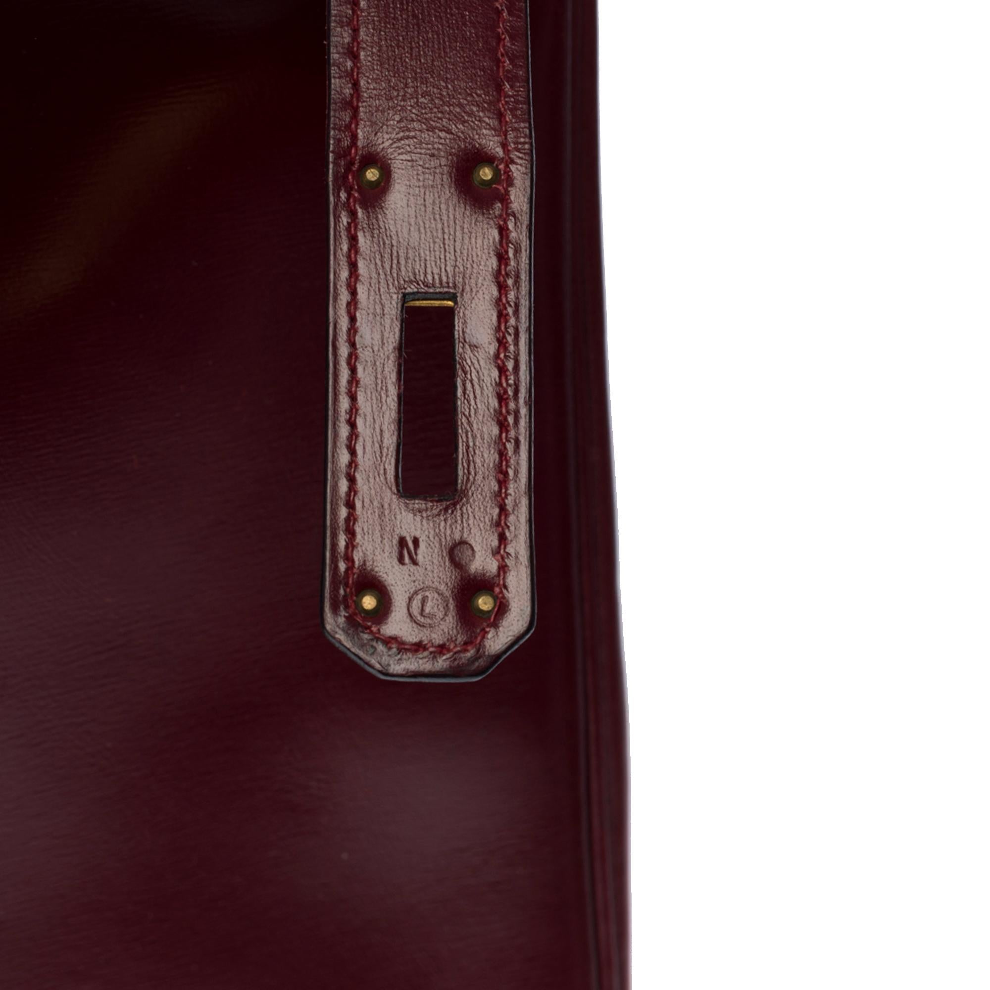 Brown Gorgeous Hermès Kelly 32 retourne handbag strap in Burgundy Calf box leather, GHW
