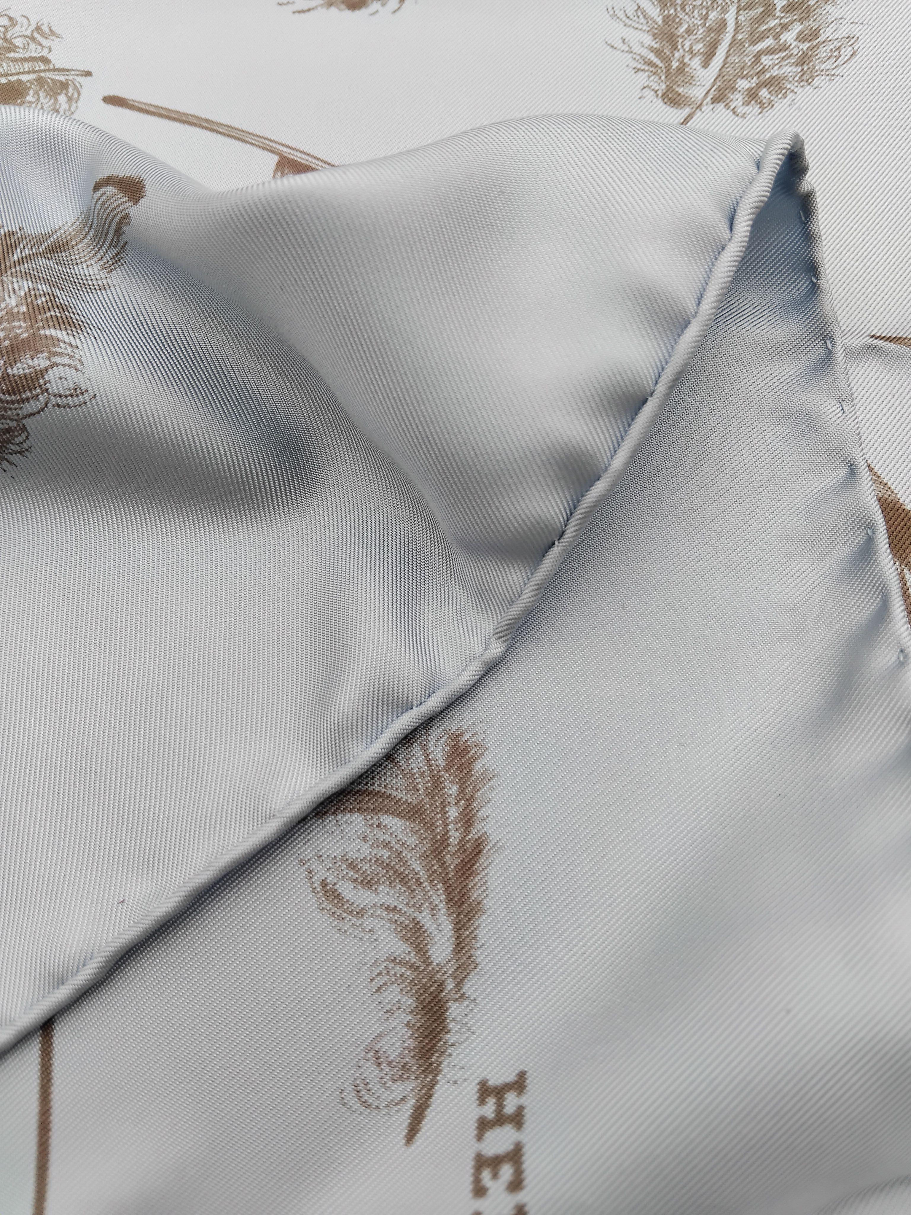Gorgeous Hermès Silk Scarf Plumes par Henri de Linarès Feathers Blue 90 cm  For Sale 7