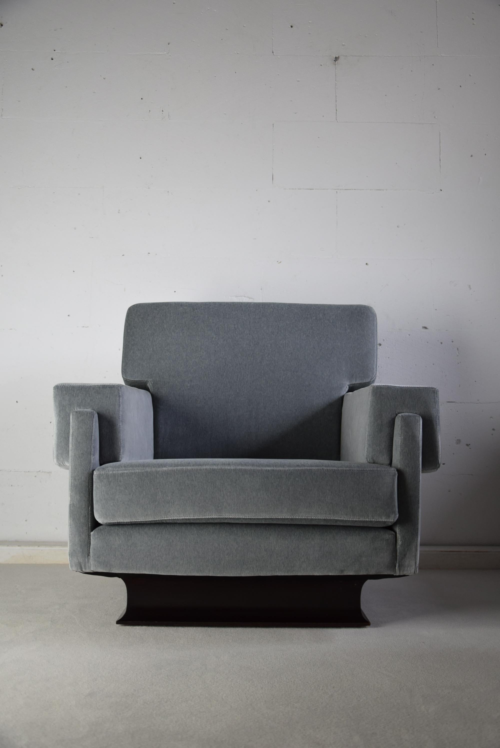 Italian Grey Blue Mid-Century Modern Lounge Chairs 2