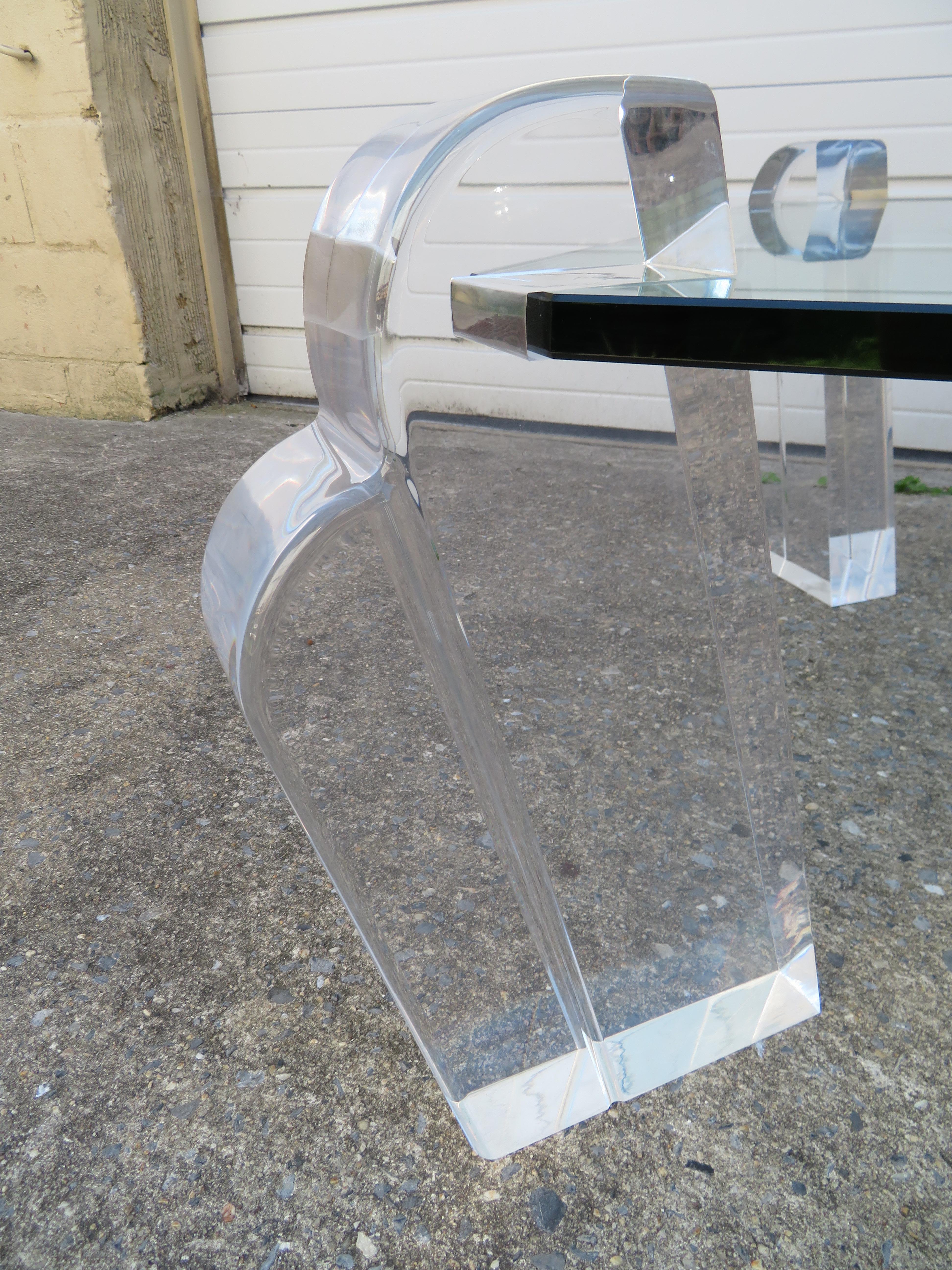 Hollywood Regency Magnifique table basse à pilier en lucite de style Karl Springer, mi-siècle moderne en vente