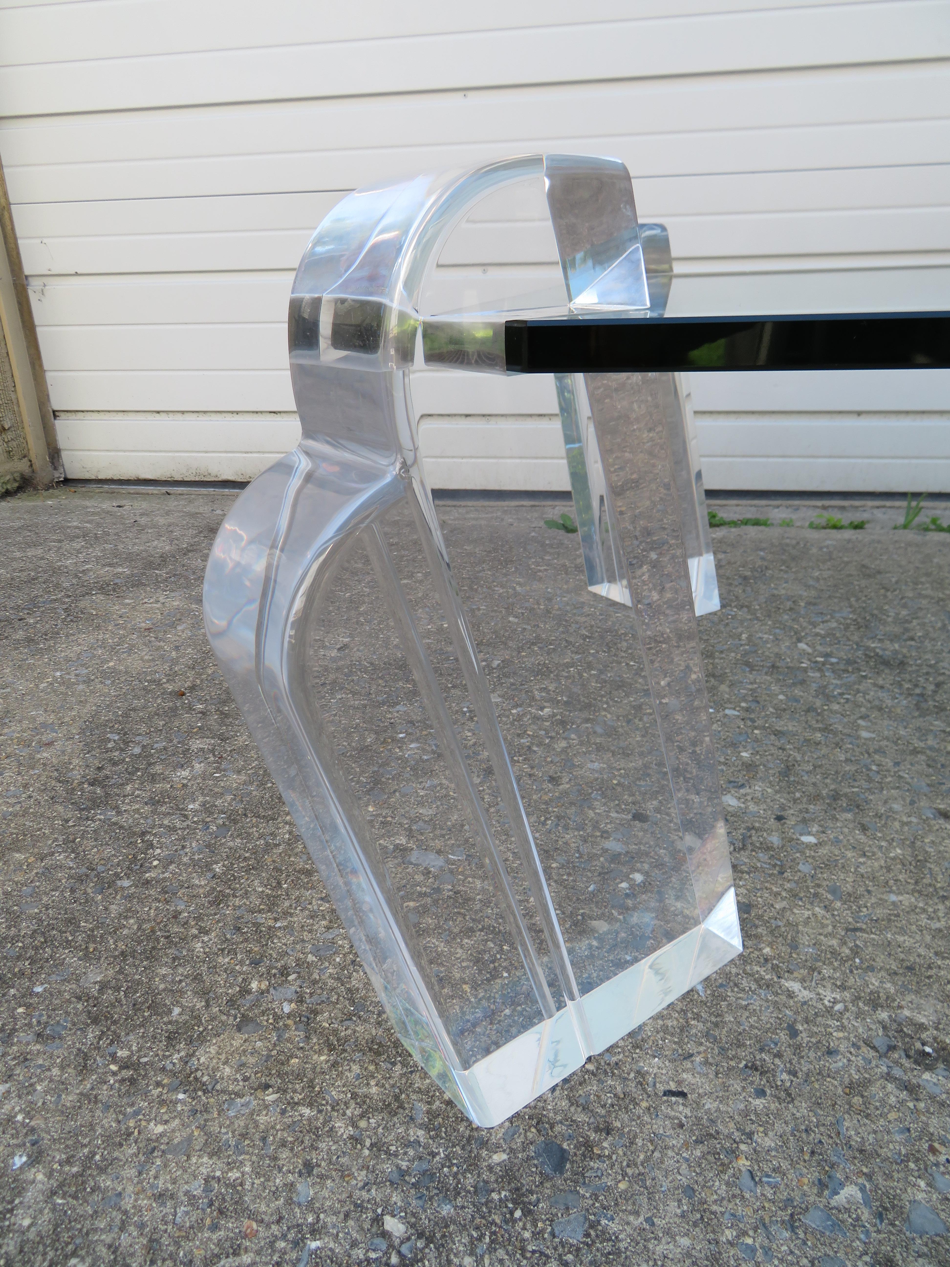 Magnifique table basse à pilier en lucite de style Karl Springer, mi-siècle moderne en vente 2