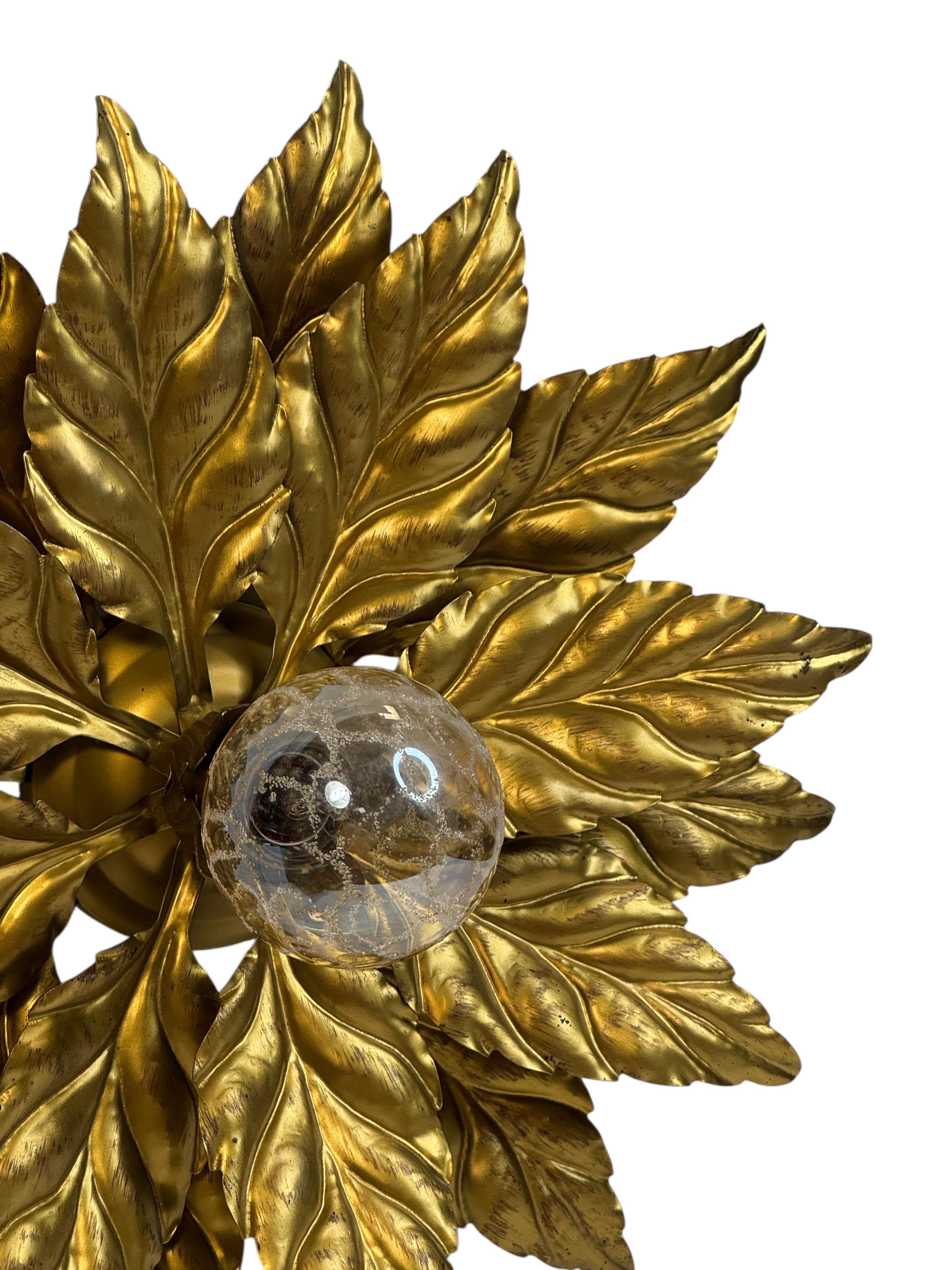 Gorgeous Kogl Koegl Gilt Leaf Tole Flush Mount Light Hollywood Regency, 1960s In Good Condition For Sale In Nuernberg, DE