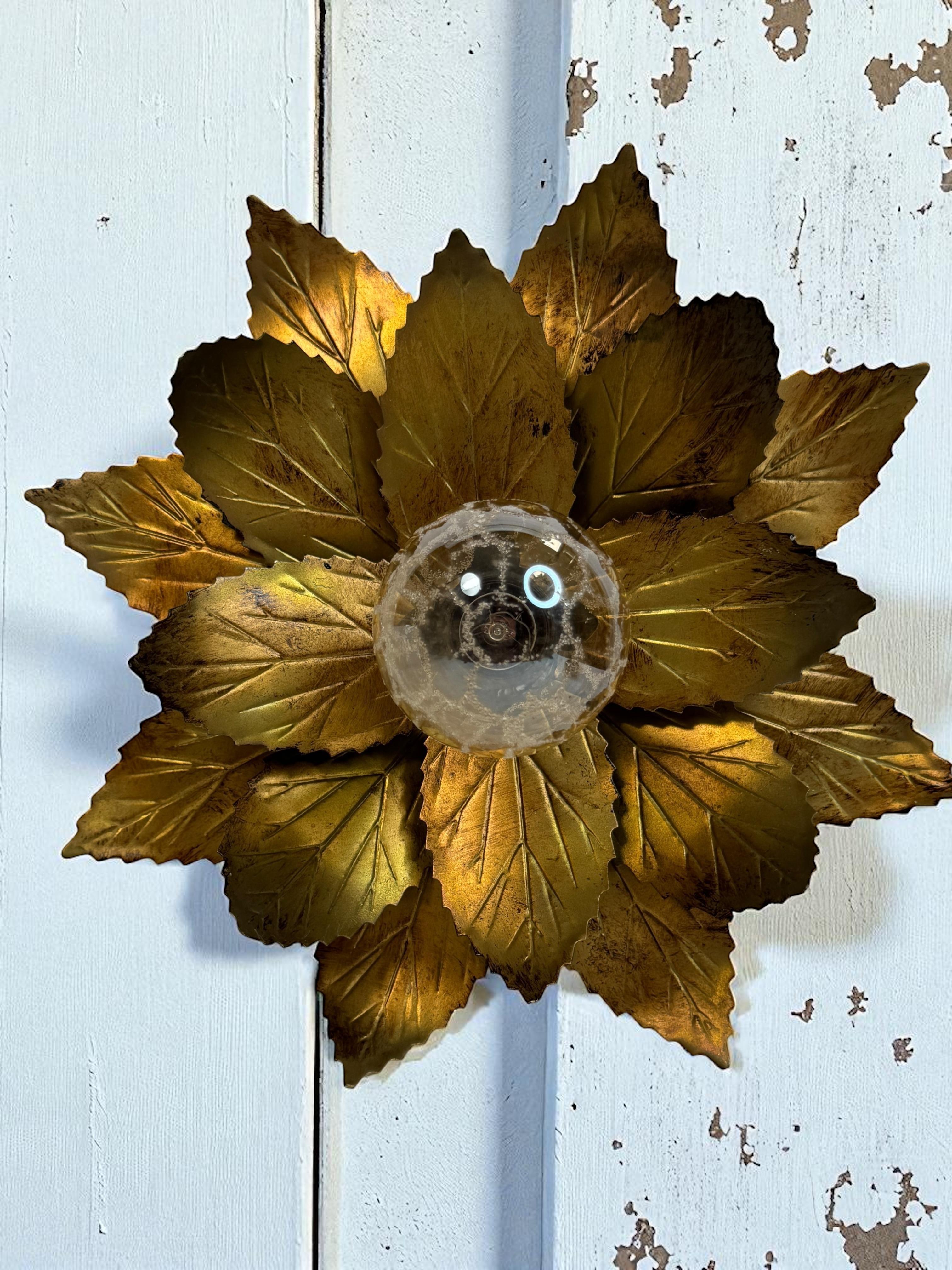 Gorgeous Kogl Koegl Gilt Leaf Tole Flush Mount Light Hollywood Regency, 1960s For Sale 2