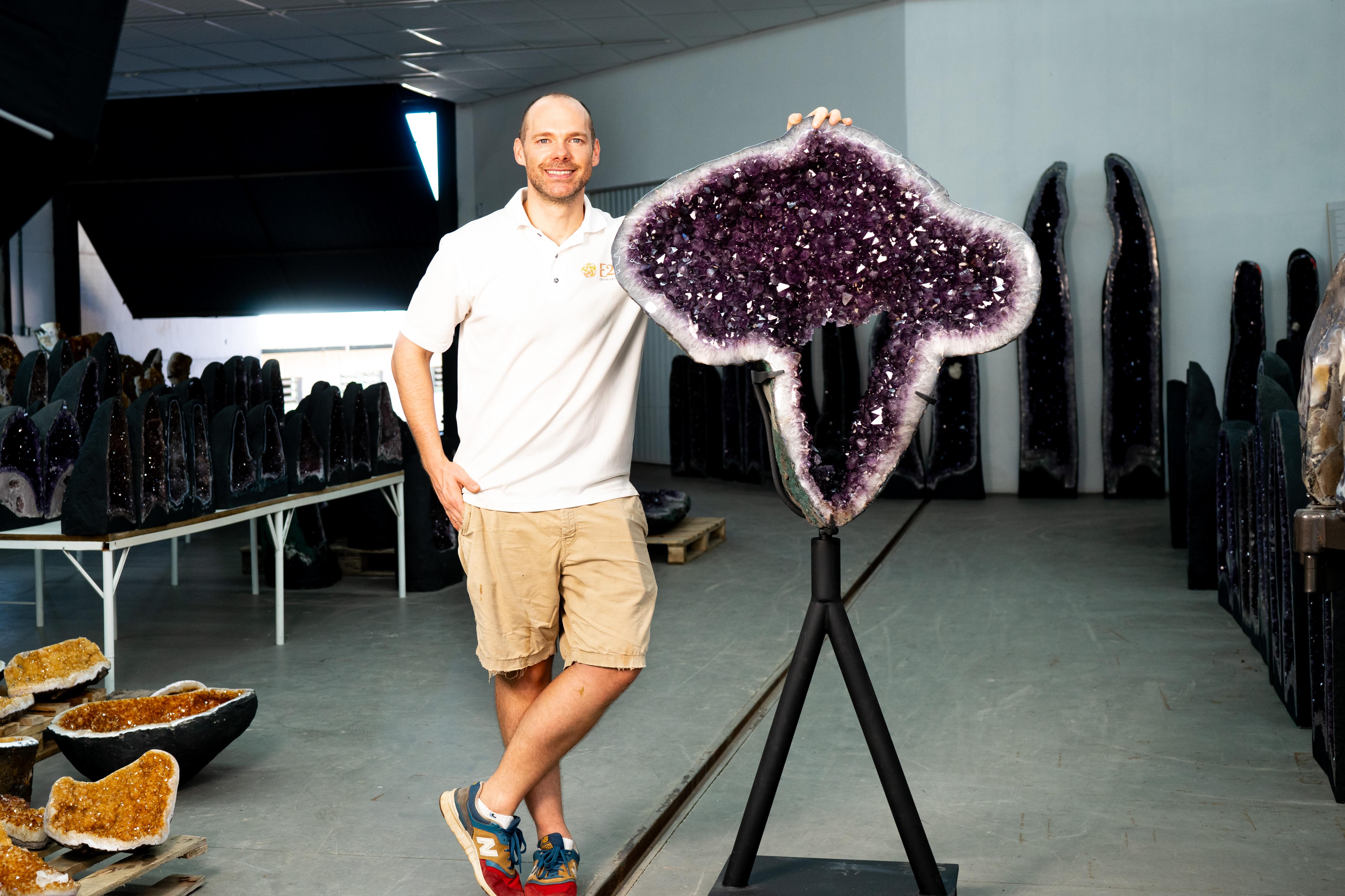 Large Sculptural Amethyst Geode Portal on Custom-Made Stand, High-Quality For Sale 3