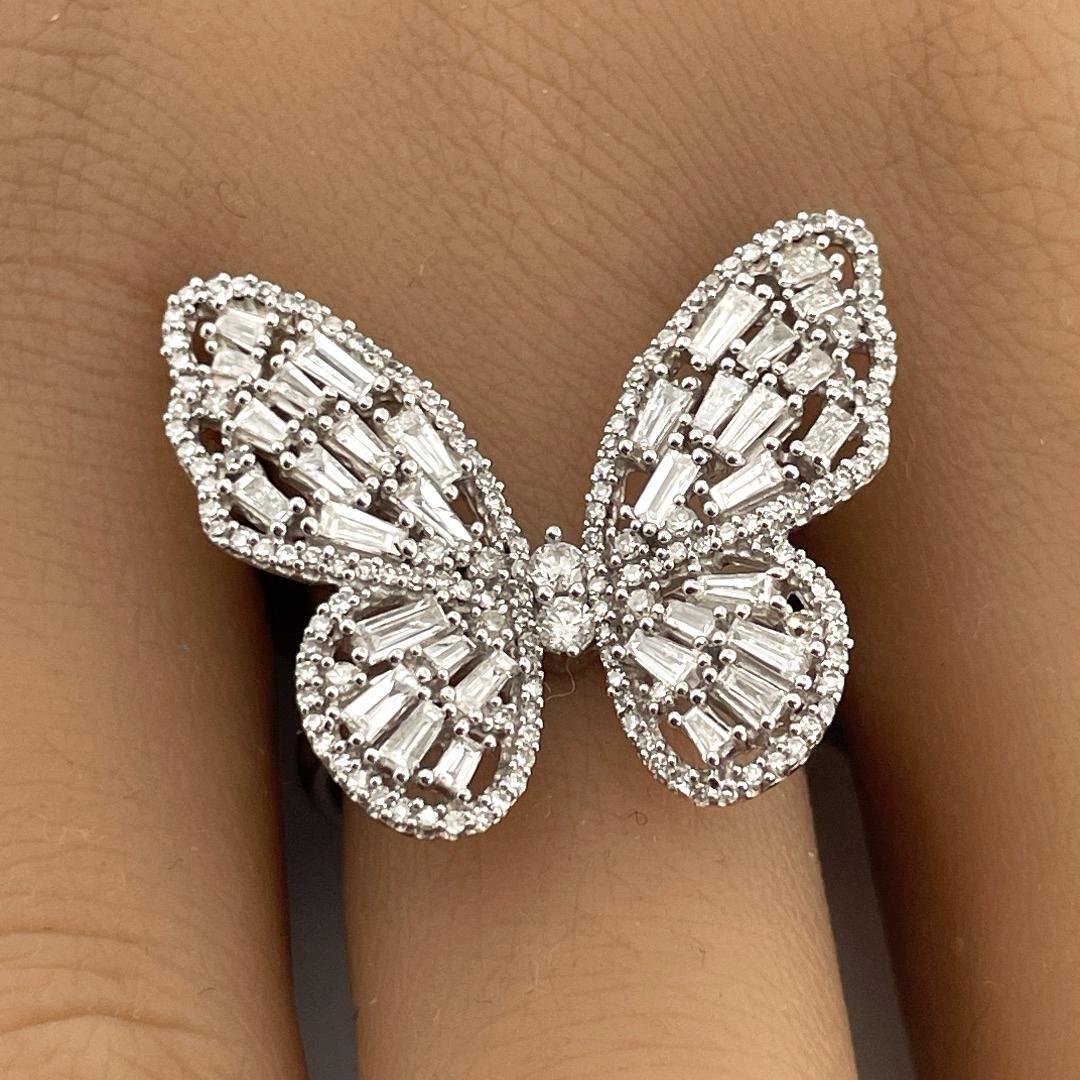 Modern Gorgeous Large Natural Diamond Cluster Butterfly Ring 14K White Gold For Sale