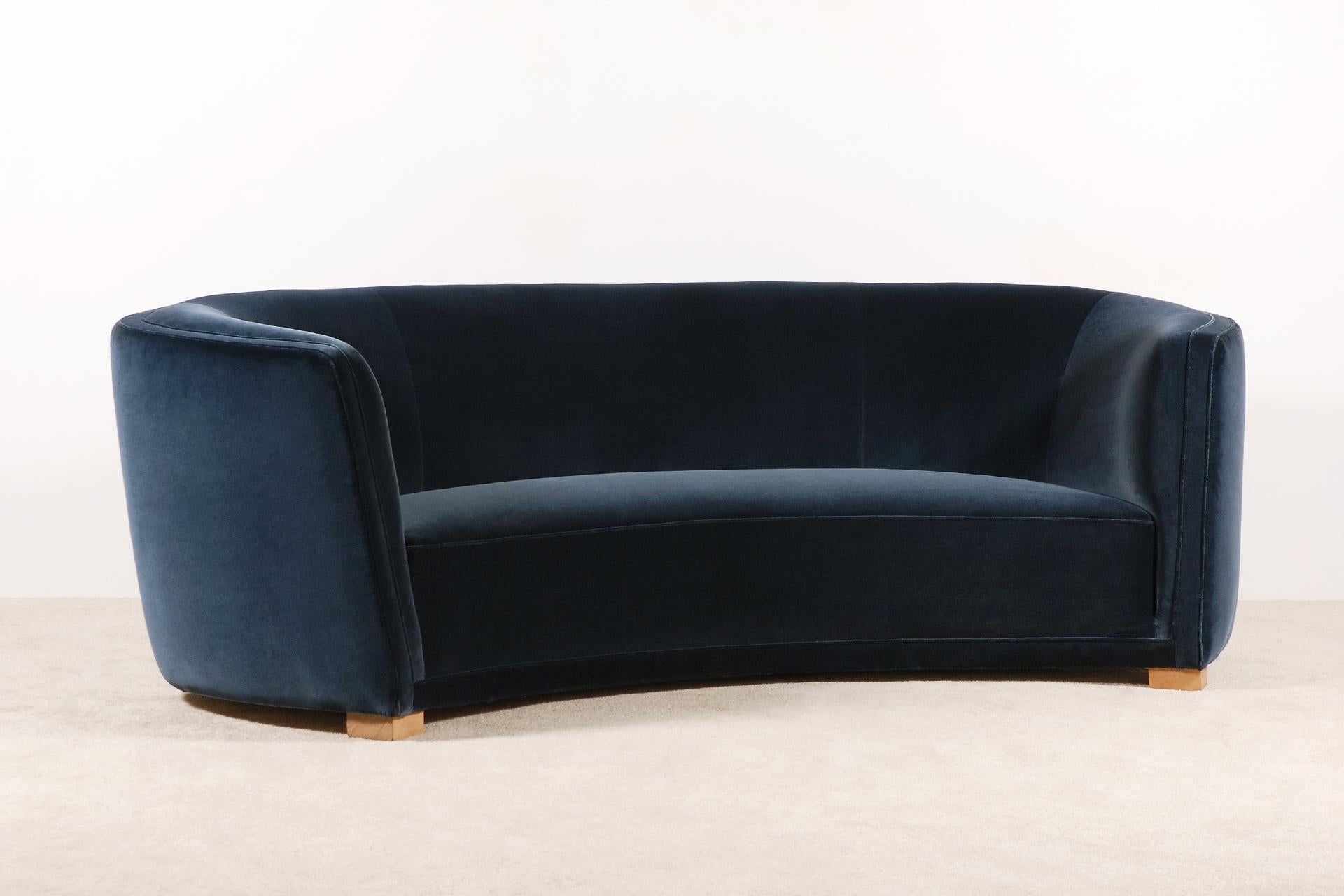 Mid-20th Century Gorgeous Large Three-Seat Danish Curved Sofa from 1930s