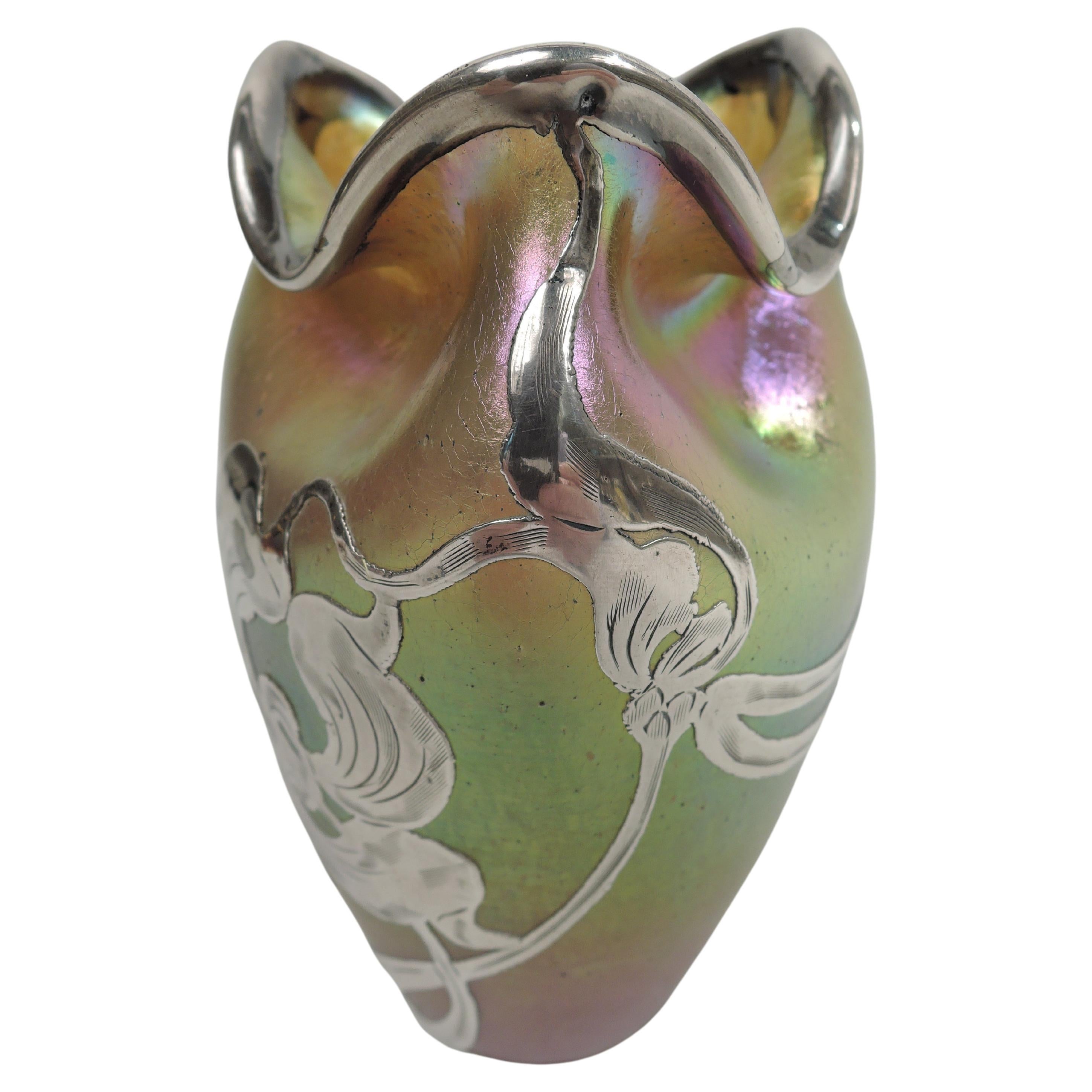 Splendido vaso Loetz Silberiris Art Nouveau con sovrapposizione d'argento