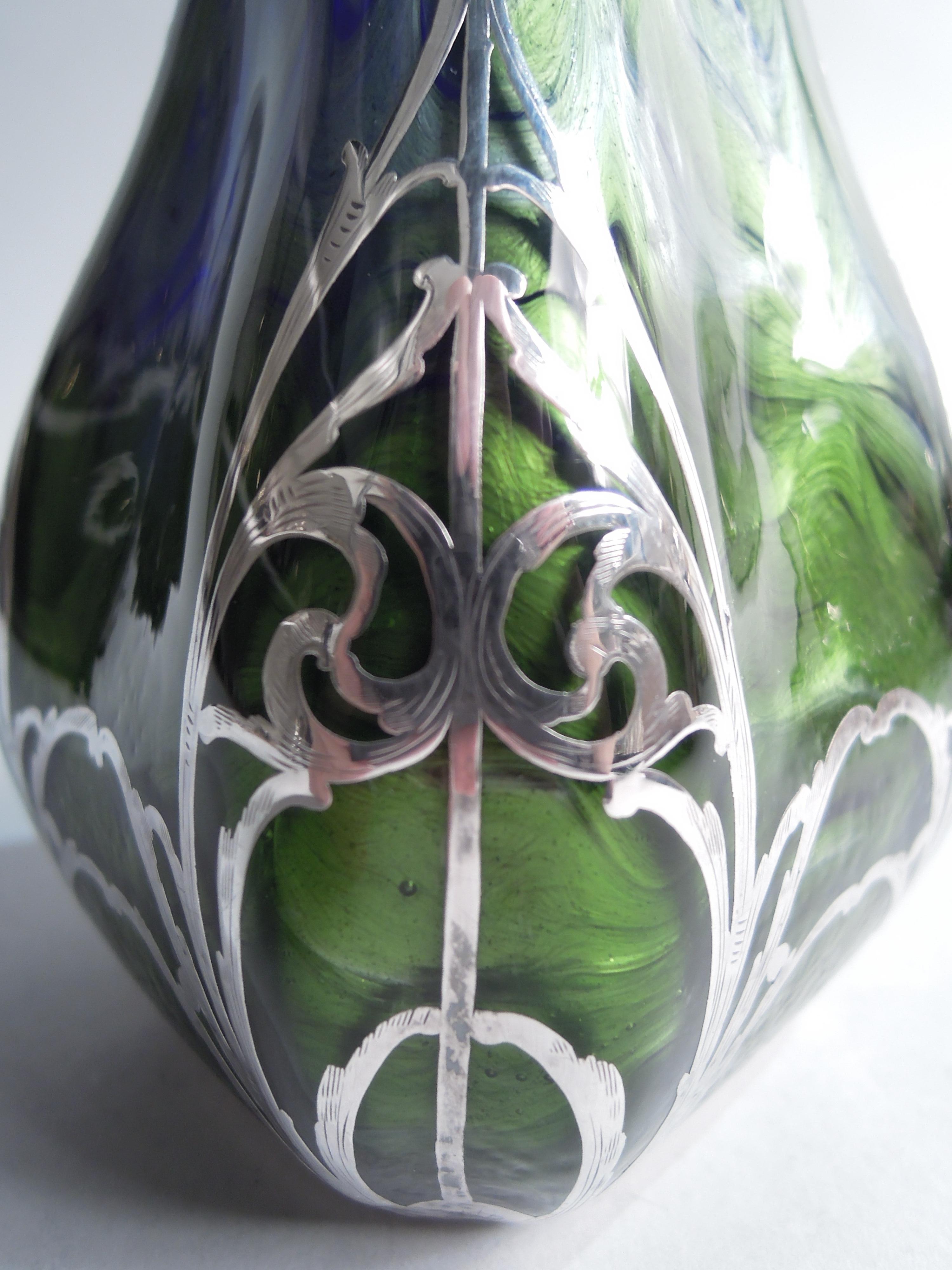20th Century Gorgeous Loetz Titania Art Nouveau Cobalt Blue-Green Vase For Sale