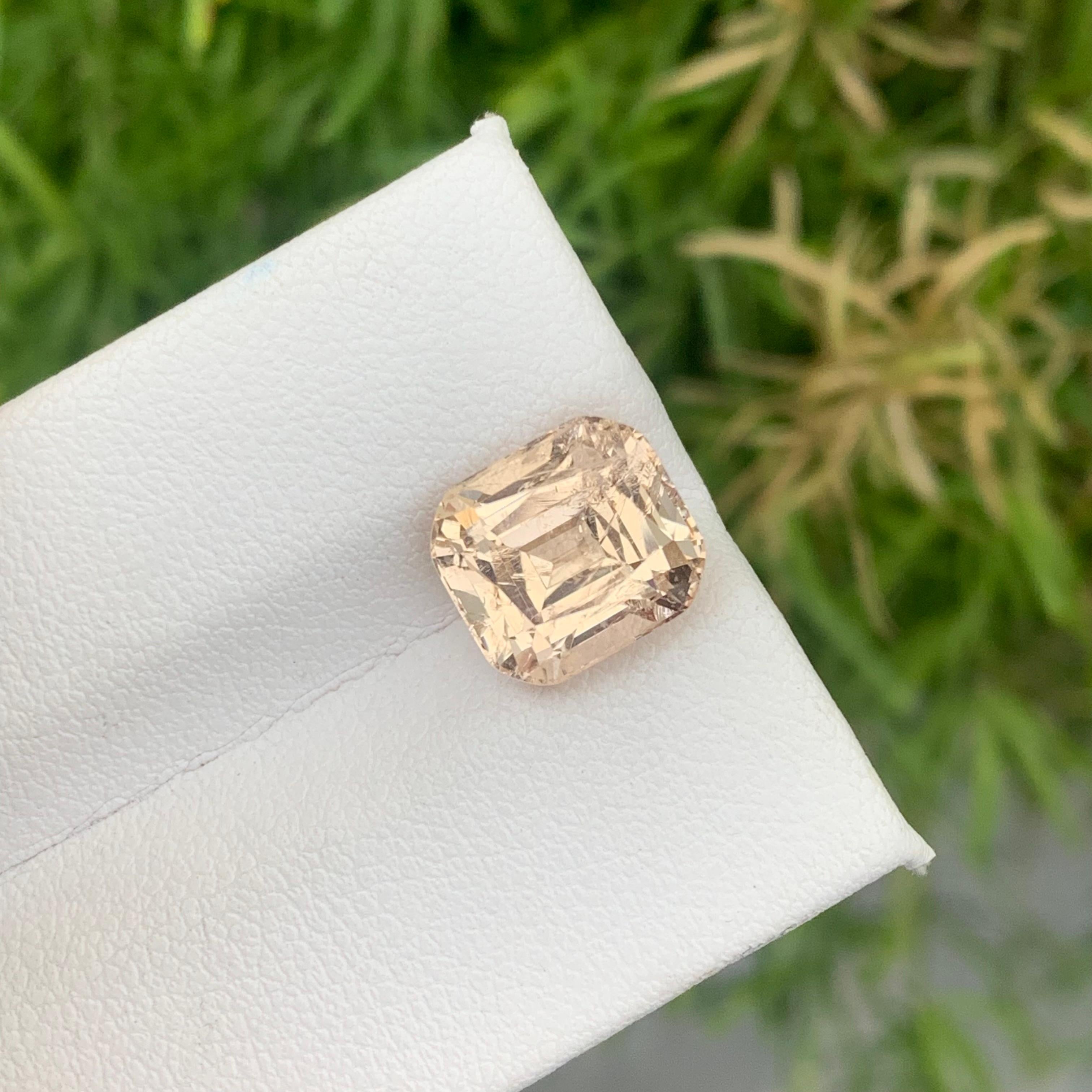 Gorgeous Loose 5.20 Carat Natural Imperial Topaz Cushion Cut SI Clarity In New Condition For Sale In Peshawar, PK