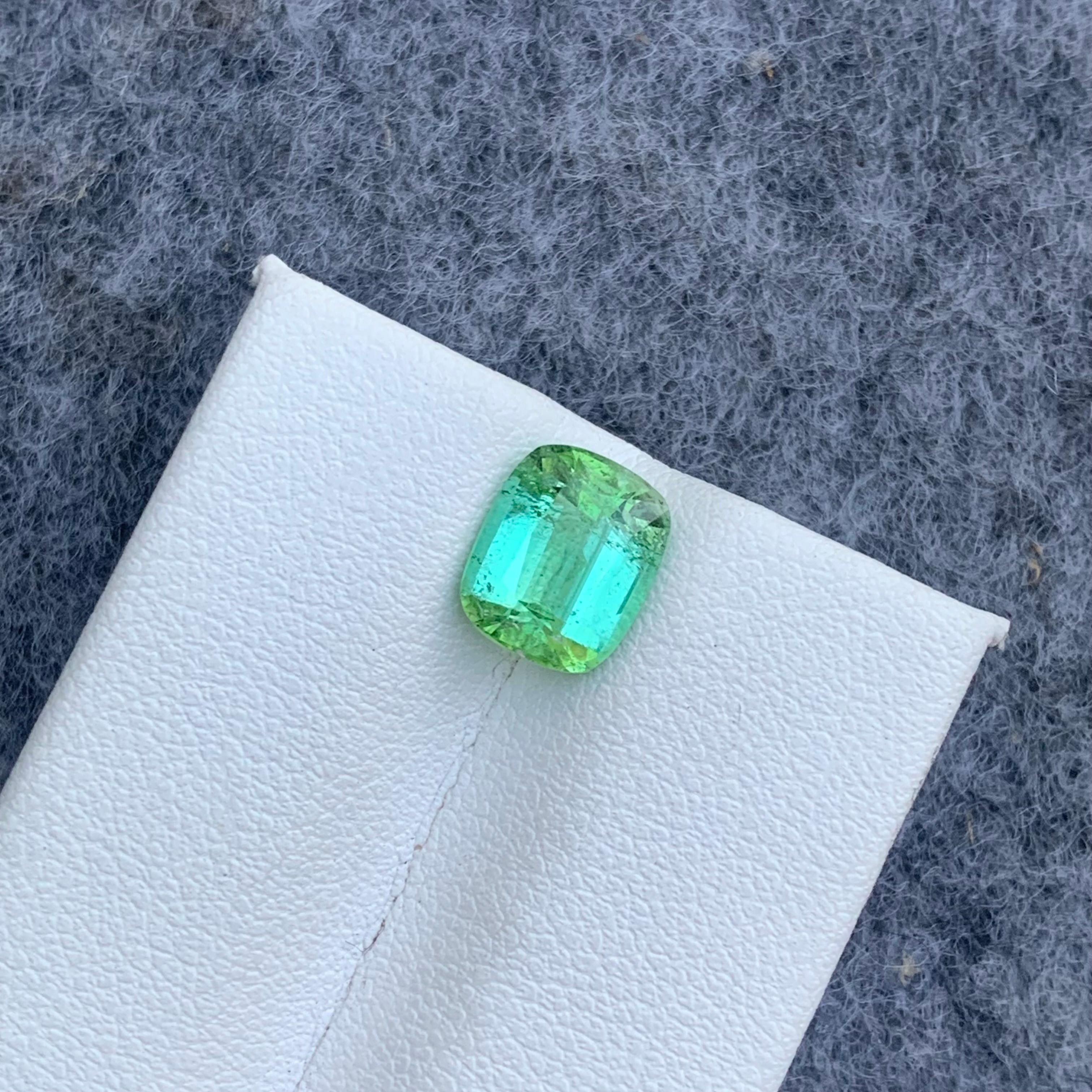 Gorgeous Loose Mint Green Tourmaline 2.50 Carat SI Included for Jewelry Making For Sale 1