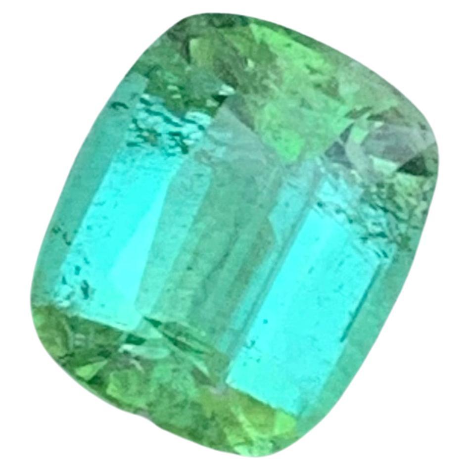 Magnifique tourmaline verte menthe non sertie de 2,50 carats SI incluse pour la fabrication de bijoux