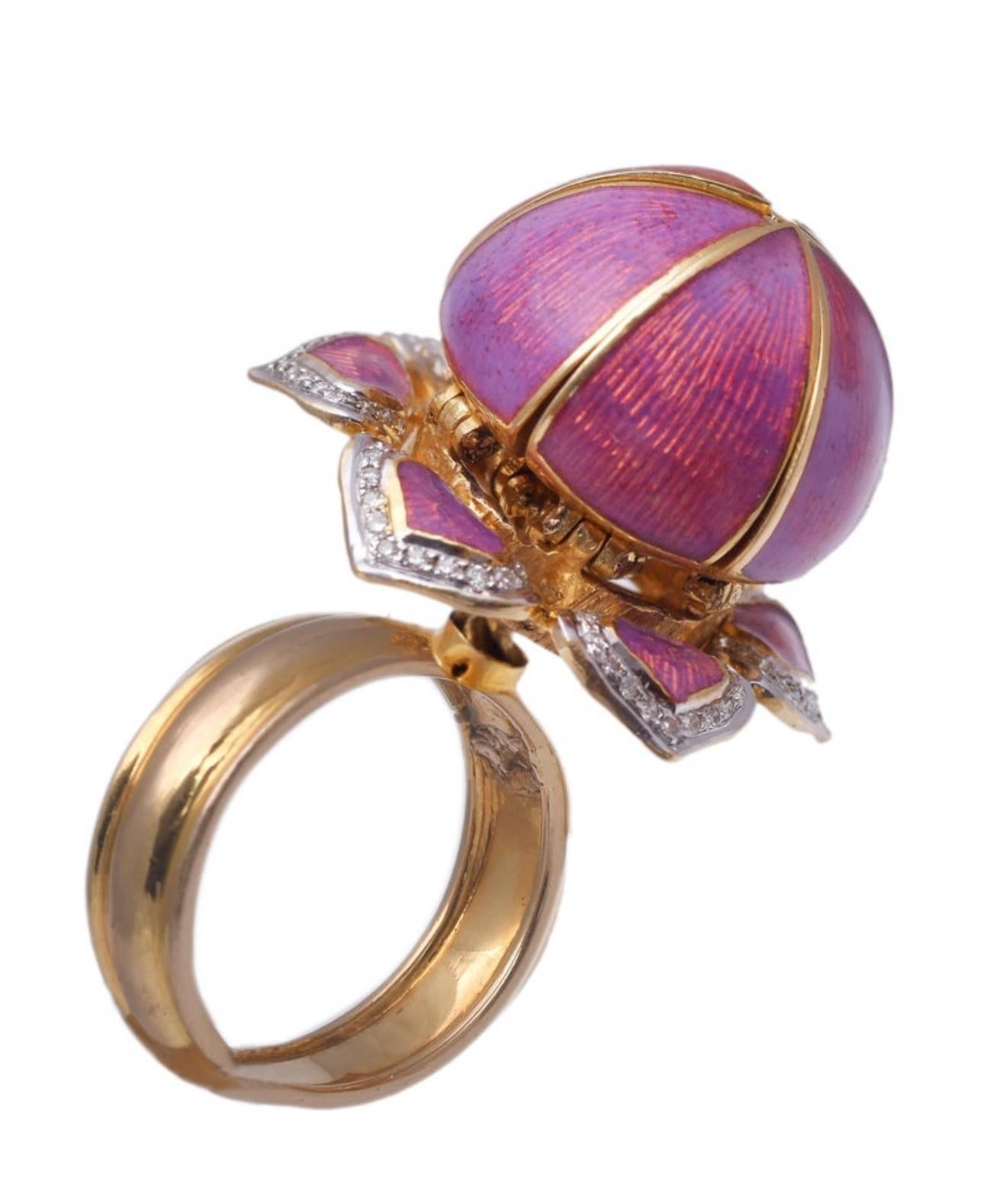 Gorgeous Lotus Flower which open & Close with solitaire Diamond and Enamel S 6.5 For Sale 6