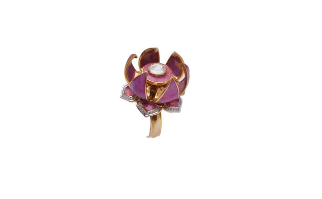 Gorgeous Lotus Flower which open & Close with solitaire Diamond and Enamel S 6.5 For Sale 8