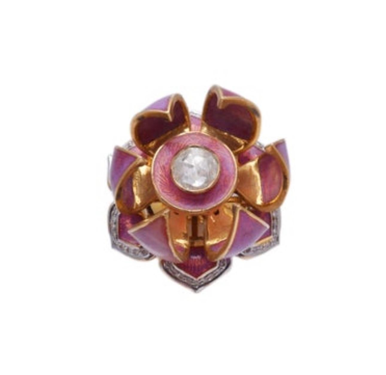 Gorgeous Lotus Flower which open & Close with solitaire Diamond and Enamel S 6.5 For Sale 9