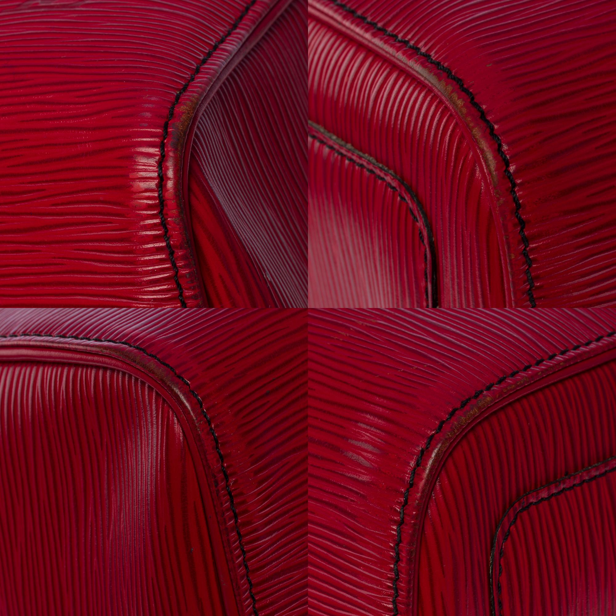 Wunderschöne Louis Vuitton Speedy 30 Handtasche aus rotem epi-Leder und goldenen Beschlägen 6