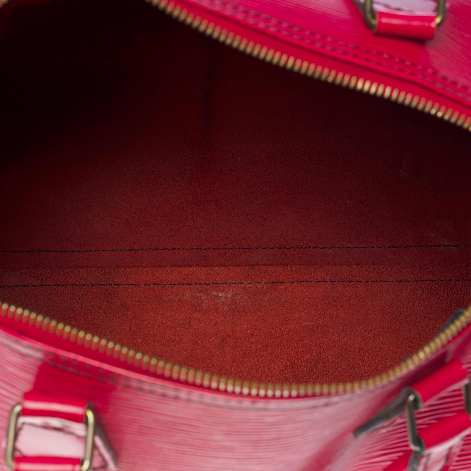 Wunderschöne Louis Vuitton Speedy 30 Handtasche aus rotem epi-Leder und goldenen Beschlägen 3