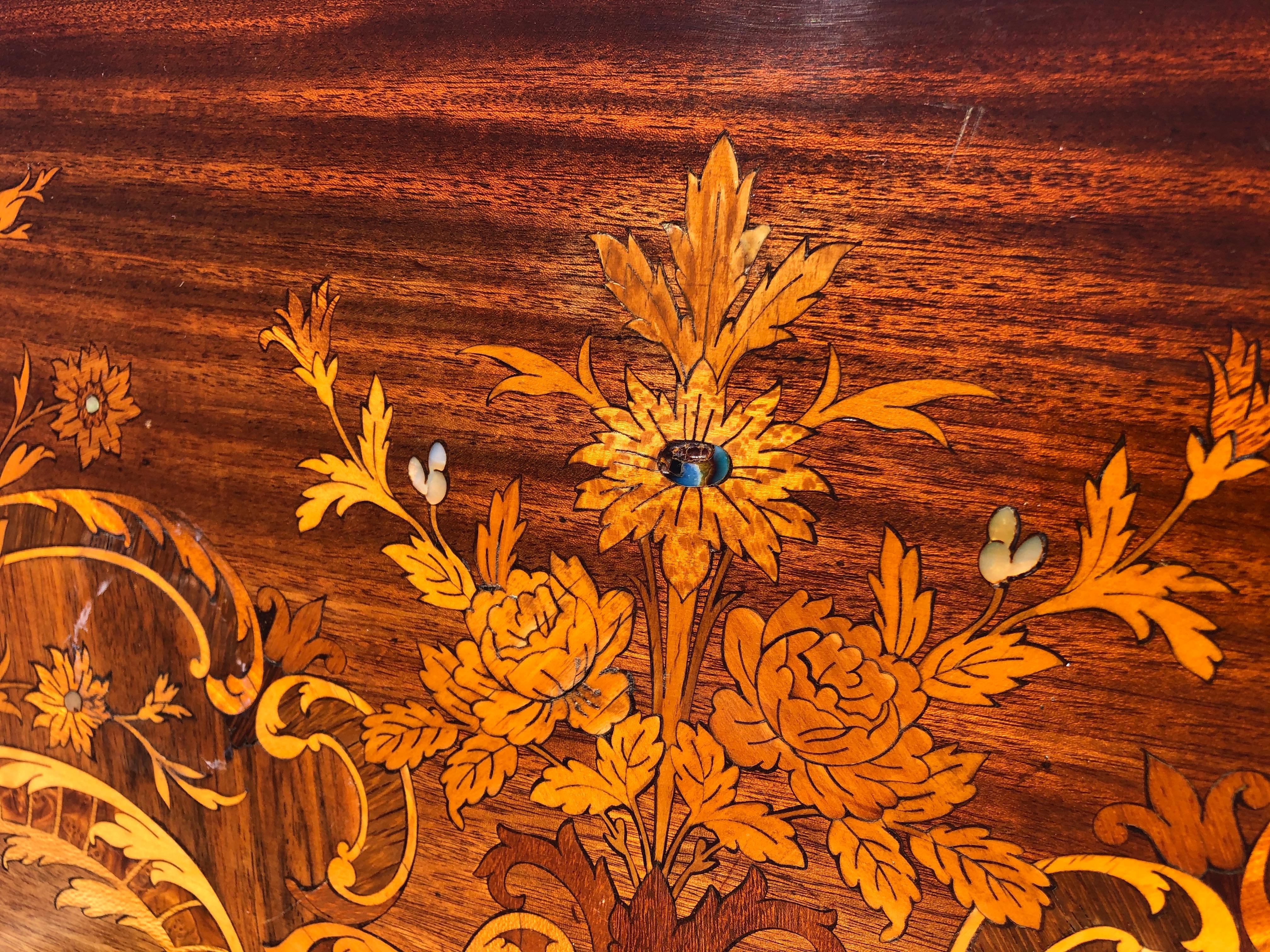 Gorgeous Louis XV Style Mahogany and Satinwood Marquetry Inlaid Center Table For Sale 6