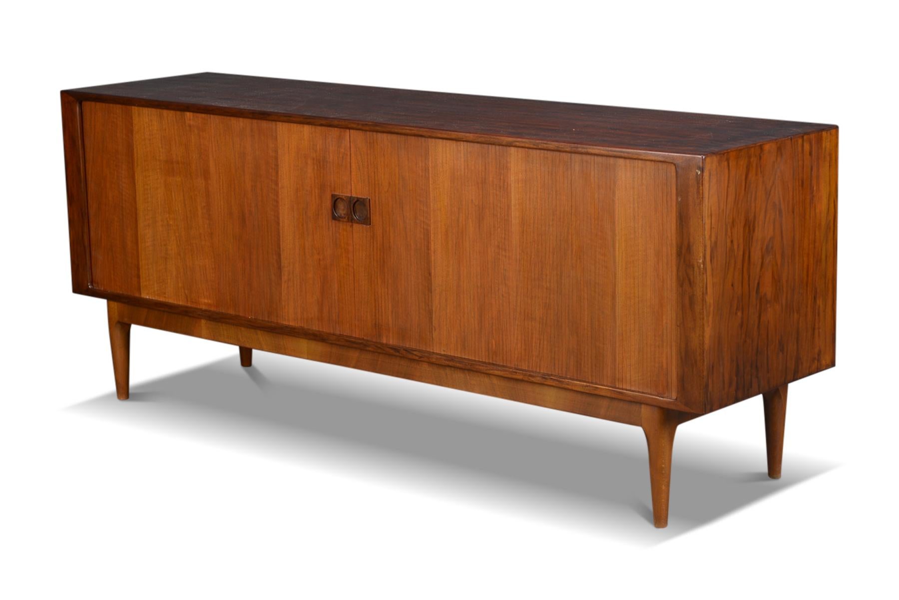 Gorgeous Low Tambour Credenza in Rosewood In Good Condition For Sale In Berkeley, CA