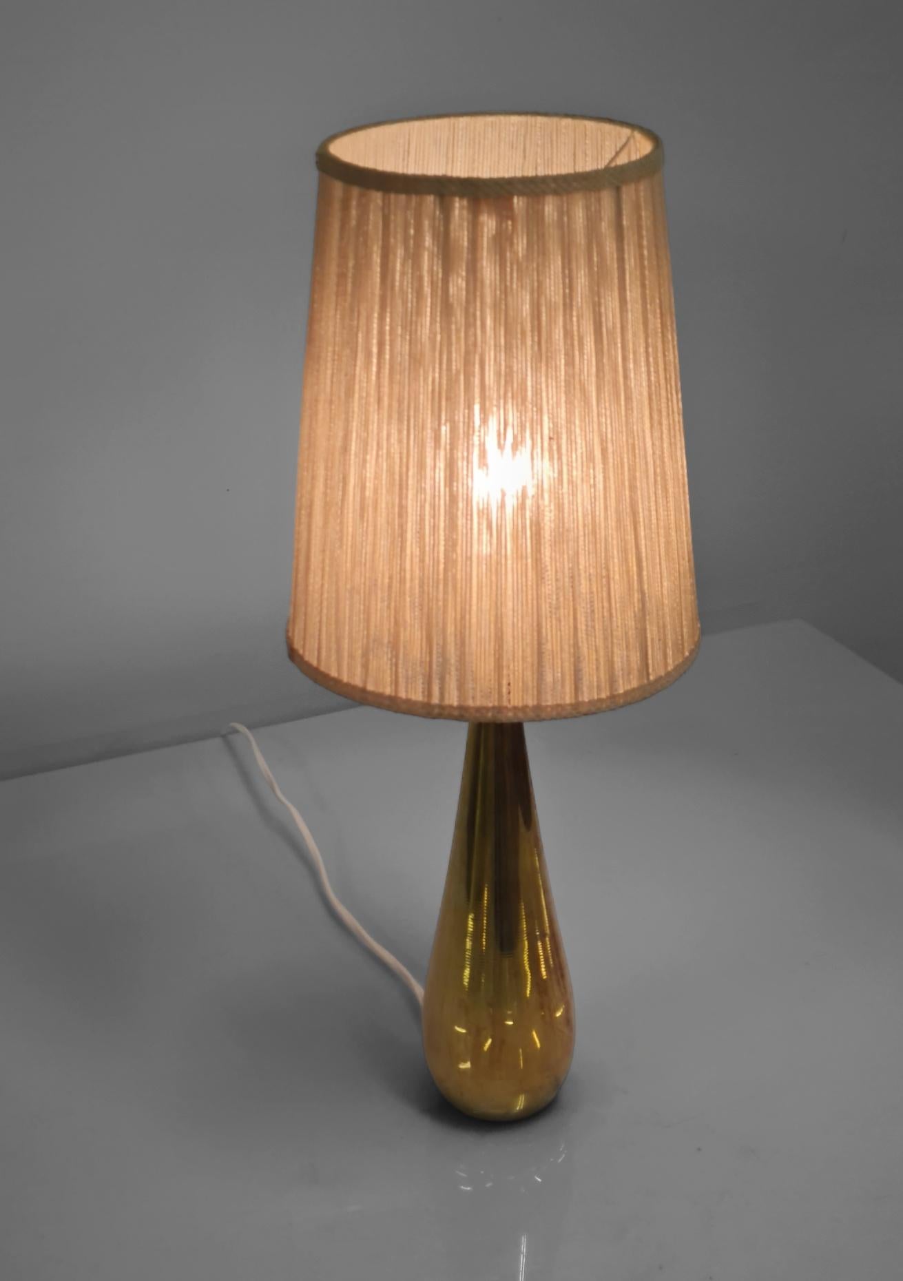 XIXe siècle Superbe lampe de bureau Drop Mauri Almari en laiton Modèle 61046 Idman. en vente