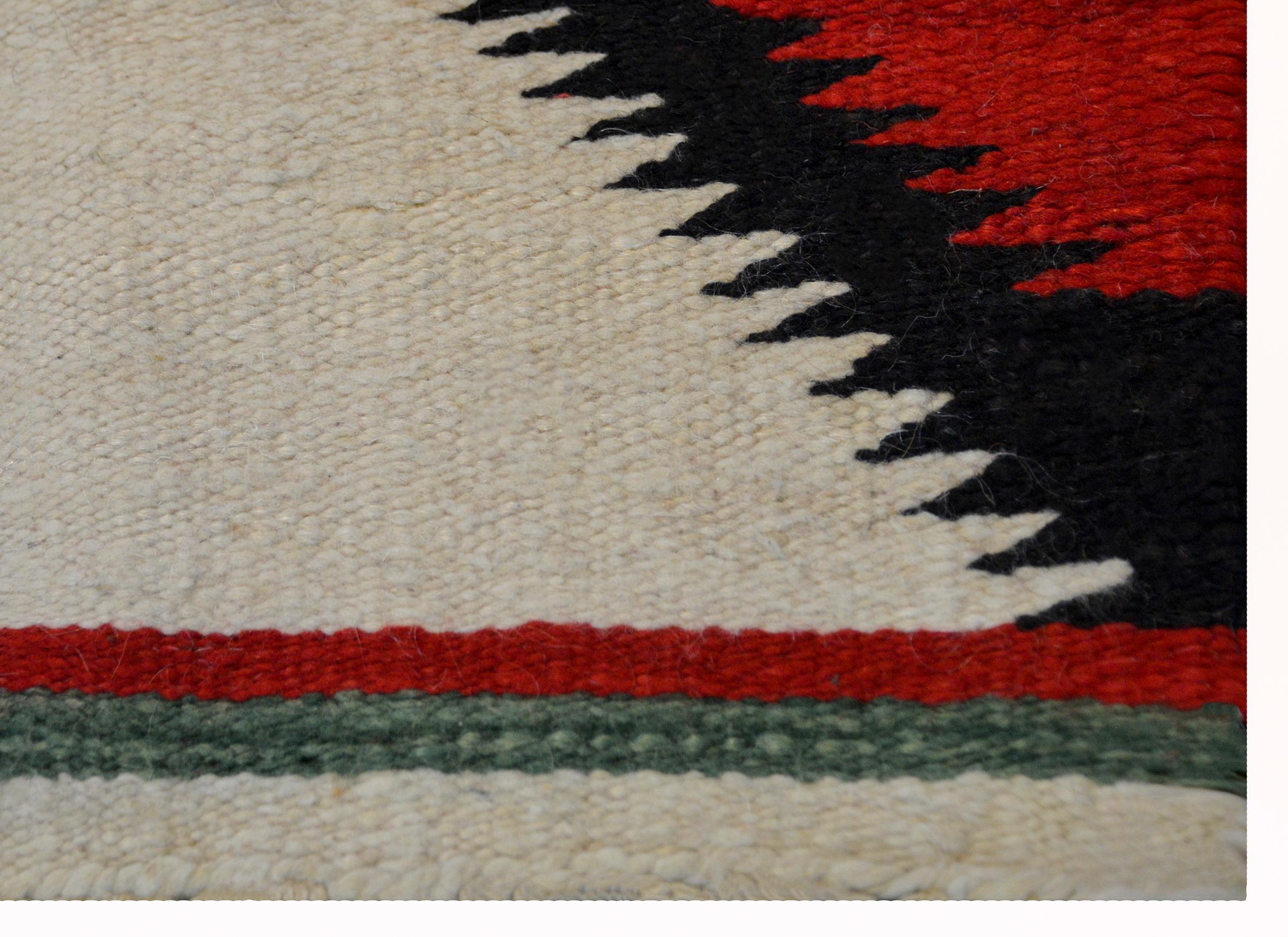 Wunderschöner Navajo-Teppich aus der Mitte des 20 (Mitte des 20. Jahrhunderts)
