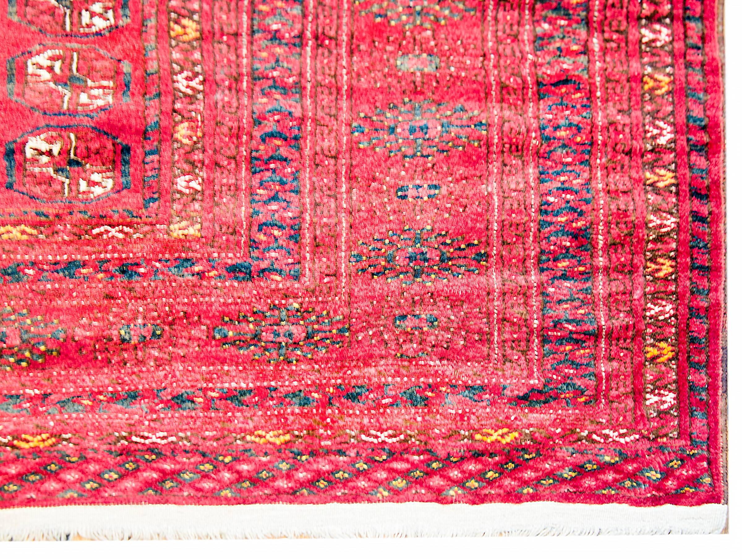 Vegetable Dyed Gorgeous Mid-20th Century Turkmen Rug For Sale