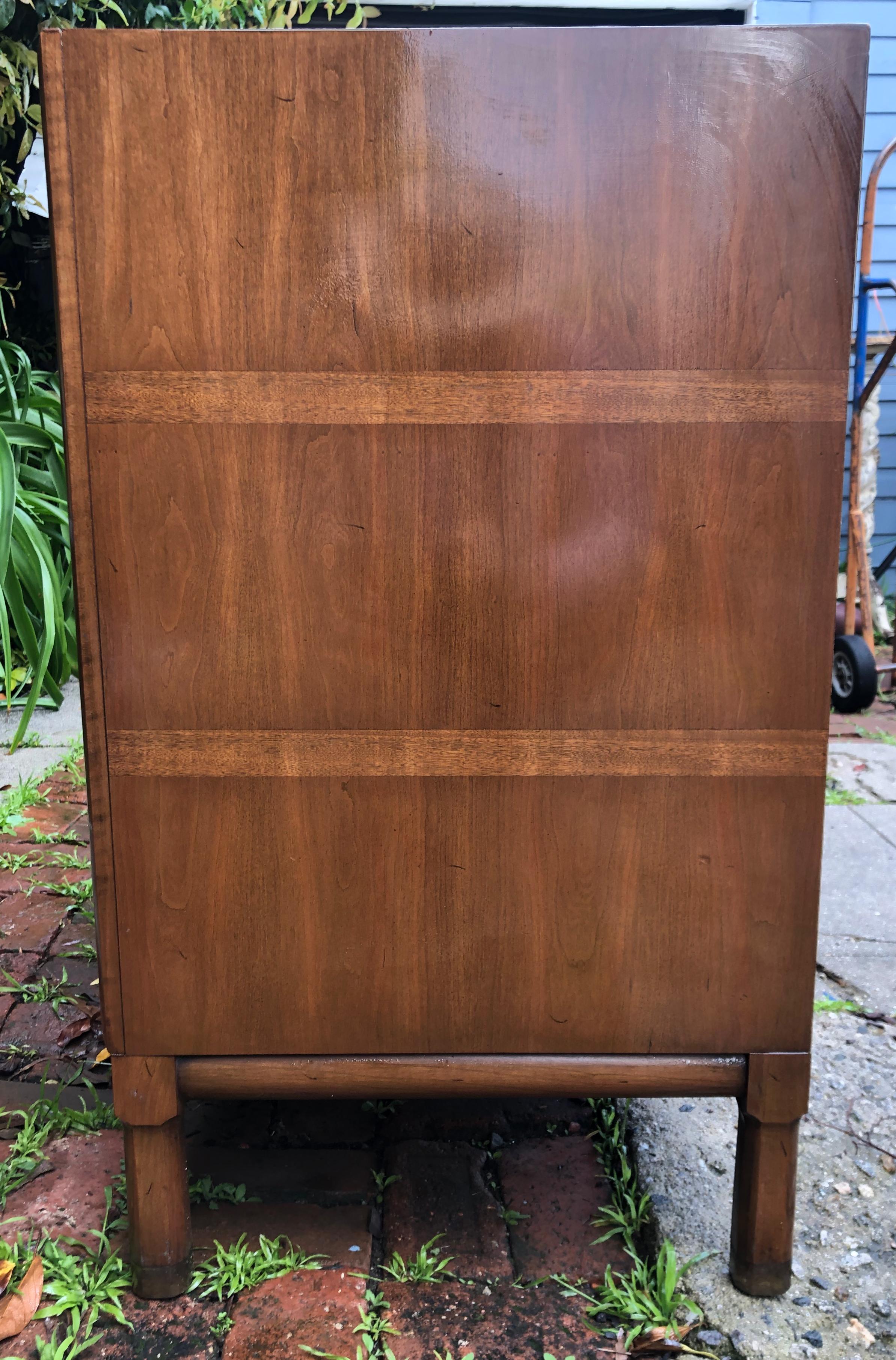 Mid-Century Modern Gorgeous Midcentury Cabinet with Exquisite Marquetry Attributed to Renzo Rutili For Sale