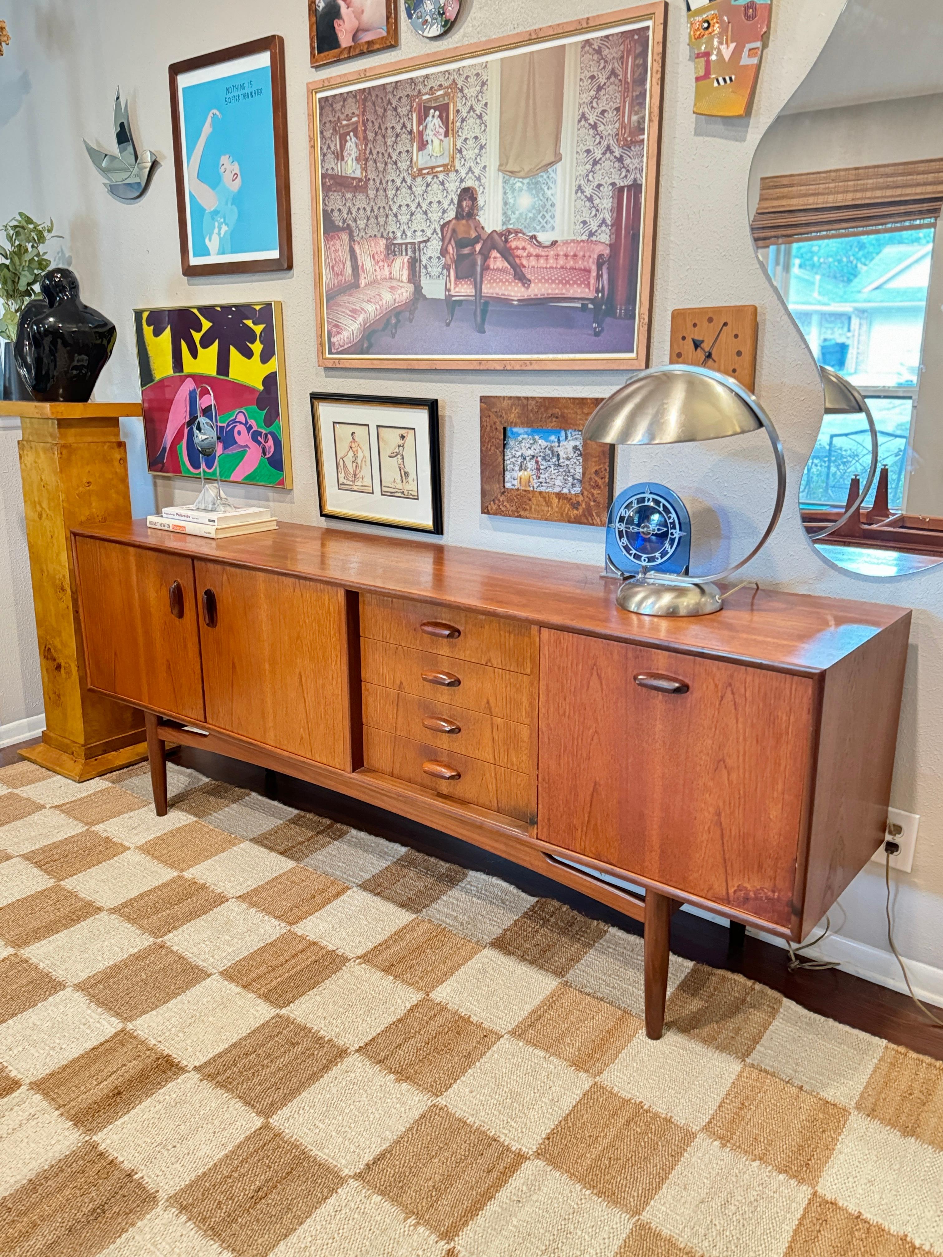 Gorgeous mid century modern large teak sideboard by G Plan, circa 1960s 2