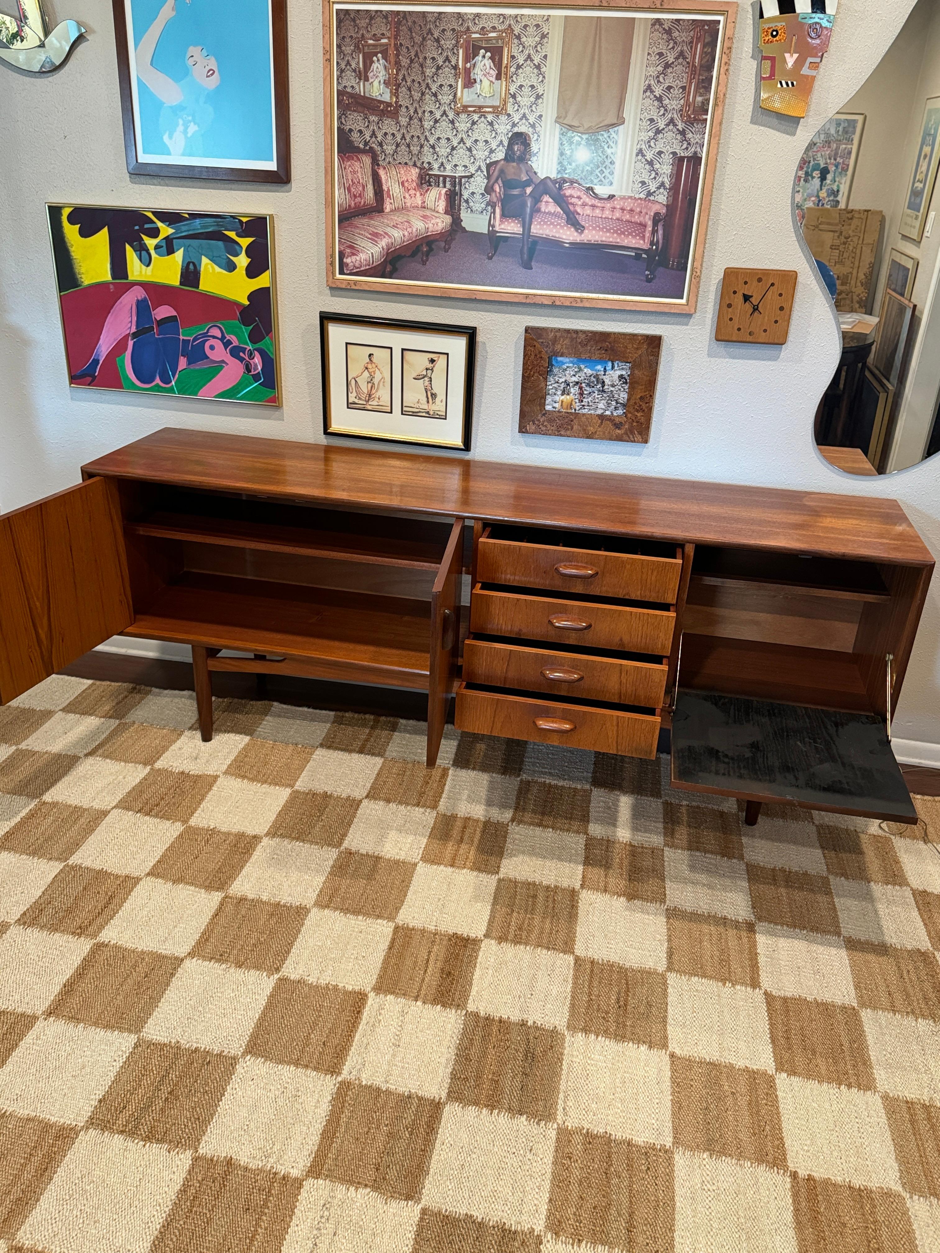 Gorgeous mid century modern large teak sideboard by G Plan, circa 1960s 4