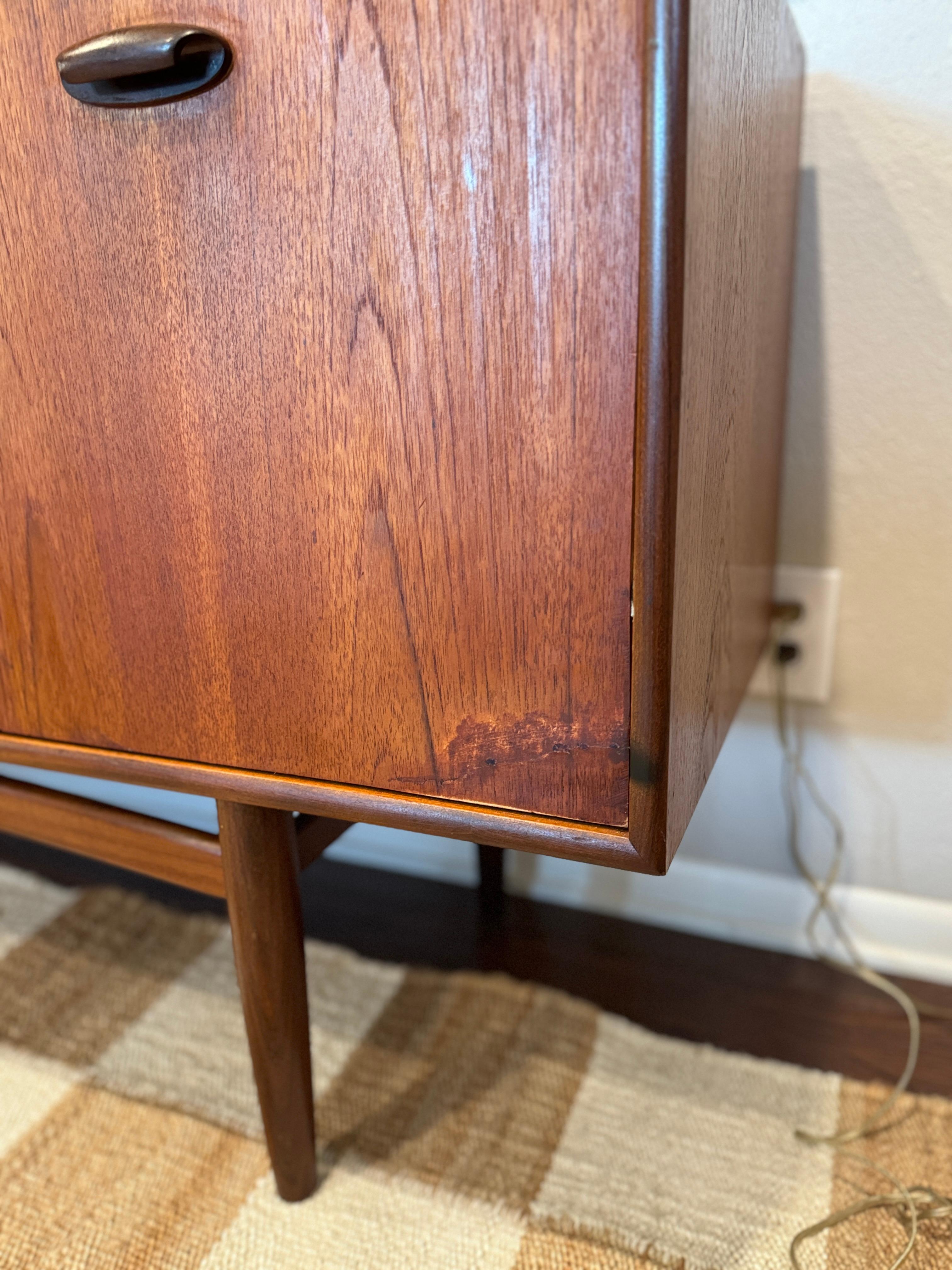 Veneer Gorgeous mid century modern large teak sideboard by G Plan, circa 1960s