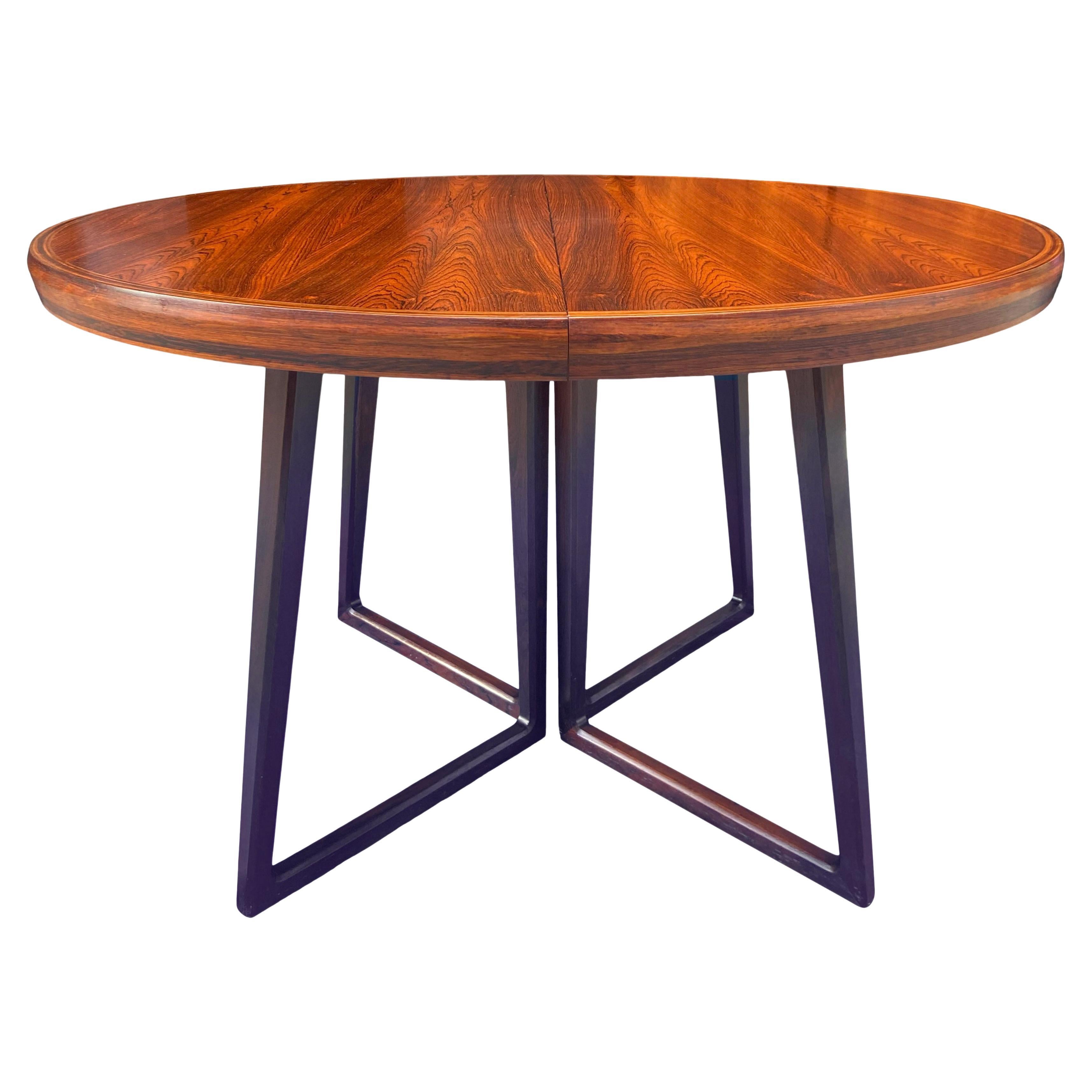 Danish Superb  Midcentury Extendable Rosewood Dining Table 'Two Leaves'