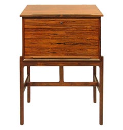 Superbe bureau secrétaire en bois de rose danois modèle 67 par Arne Wahl Iversen