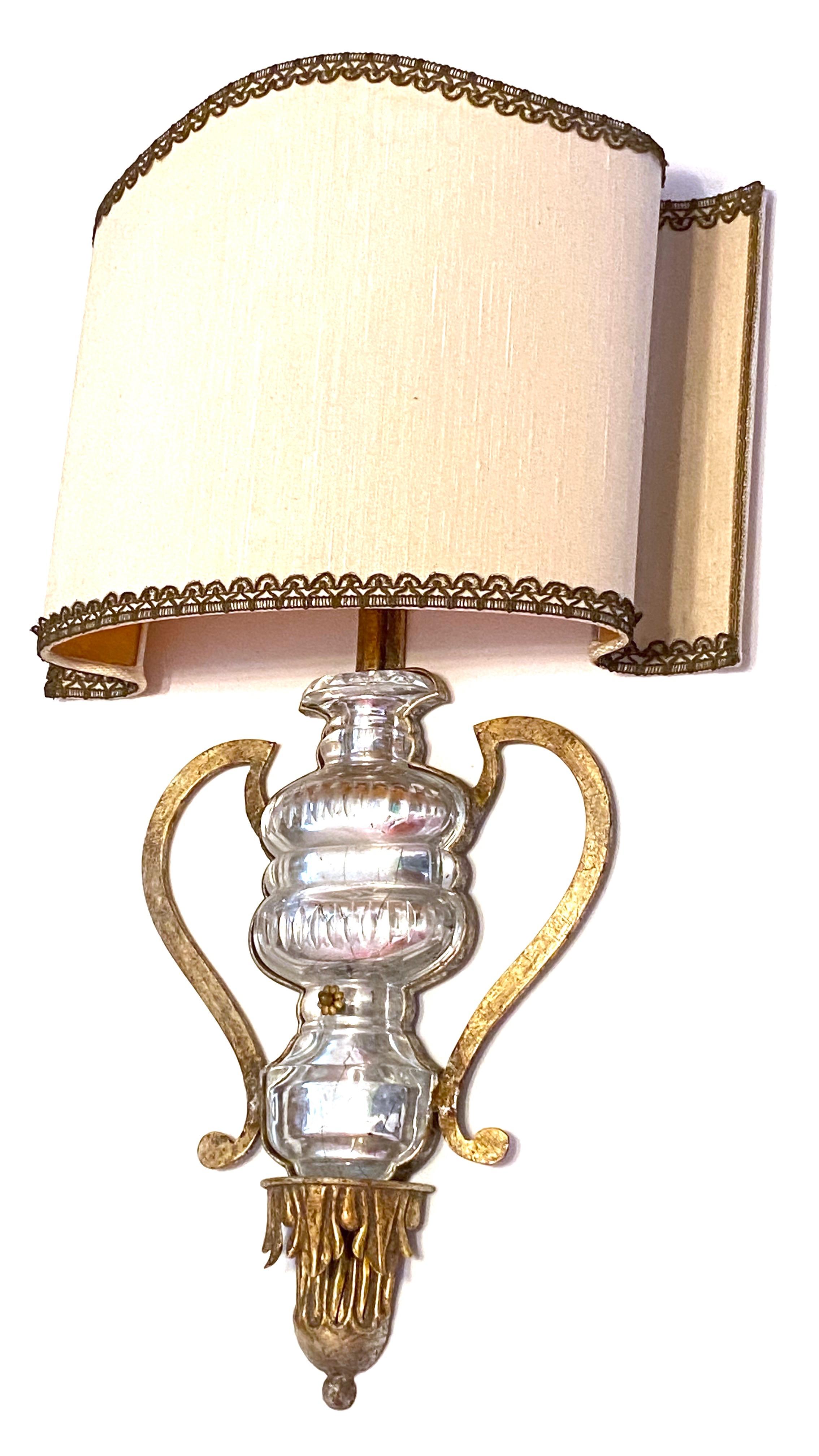 Gorgeous Monumental Italian Crystal Urn Motif Wall Sconce by Banci Florence In Good Condition For Sale In Nuernberg, DE
