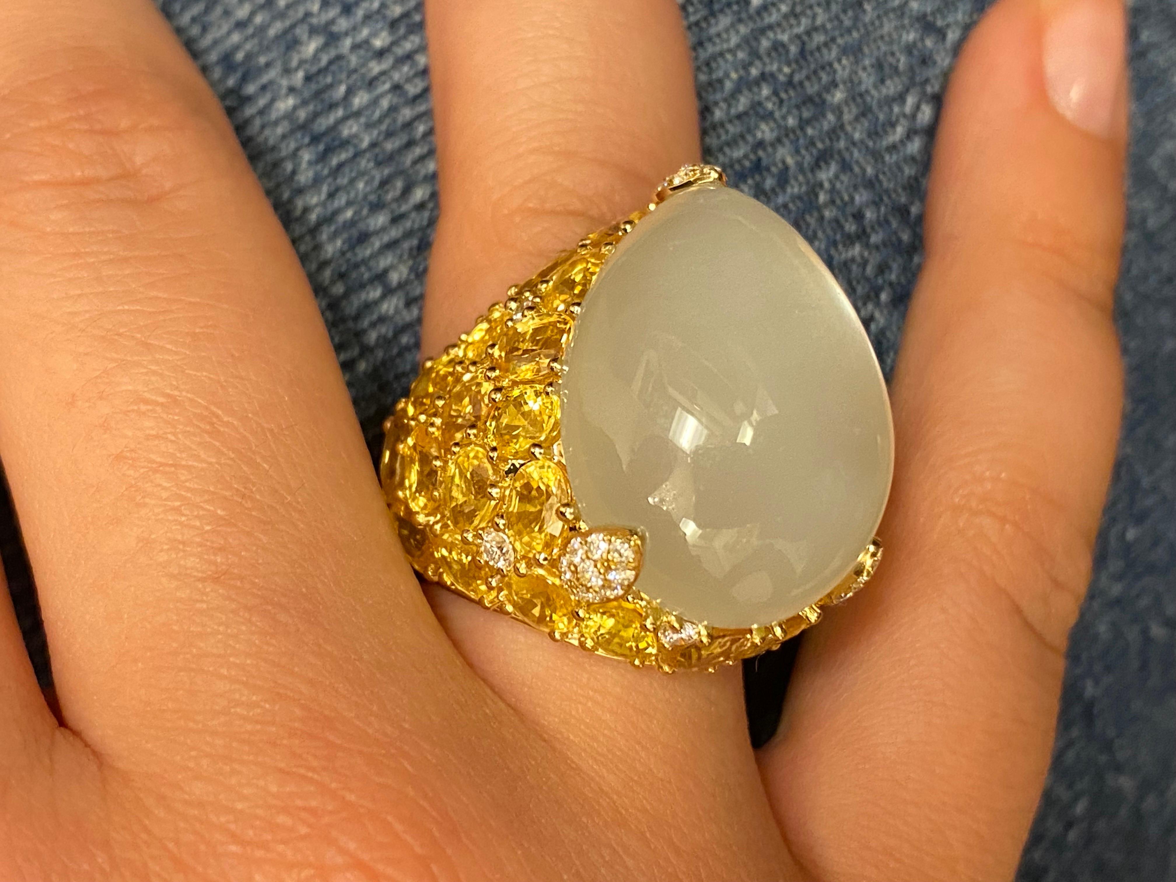 Women's or Men's Gorgeous Moonstone Cocktail Ring For Sale