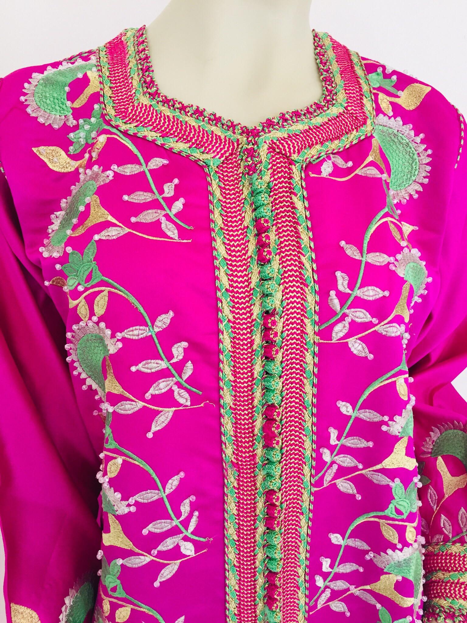 Gorgeous Moroccan Caftan in Hot Pink Fuchsia Maxi Dress Kaftan In Good Condition In North Hollywood, CA