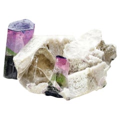 Magnifique tourmaline multicolore sur Feldspar avec quartz d'Afghanistan 