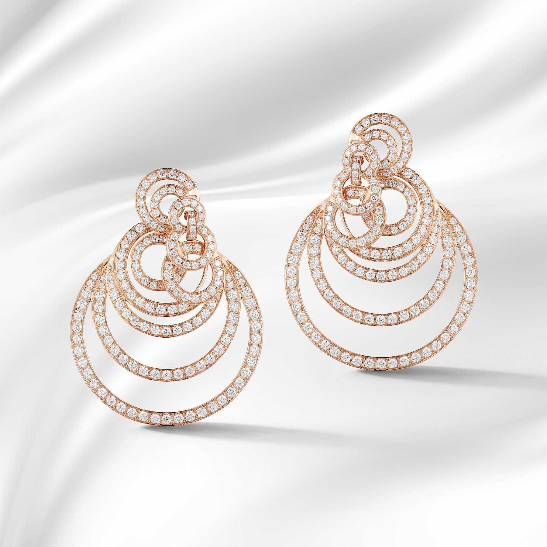 Modern Gorgeous Multi-Layered 18 Karat Gold Diamond Hoops Earrings weighing 2.86 Carat