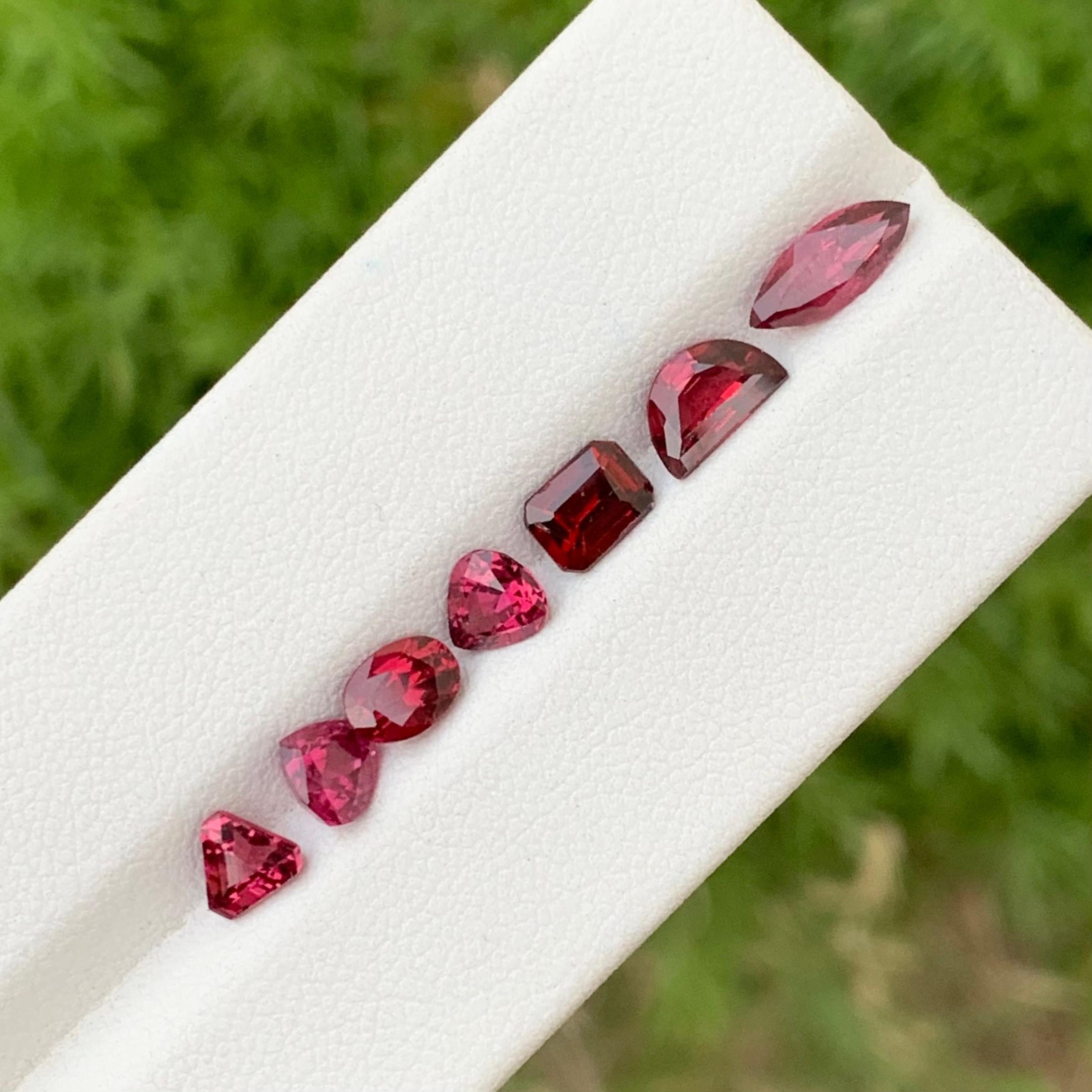 Gorgeous Multi Shape Natural Loose Rhodolite Garnet Lot 5.15 Carats For Jewelry For Sale 3