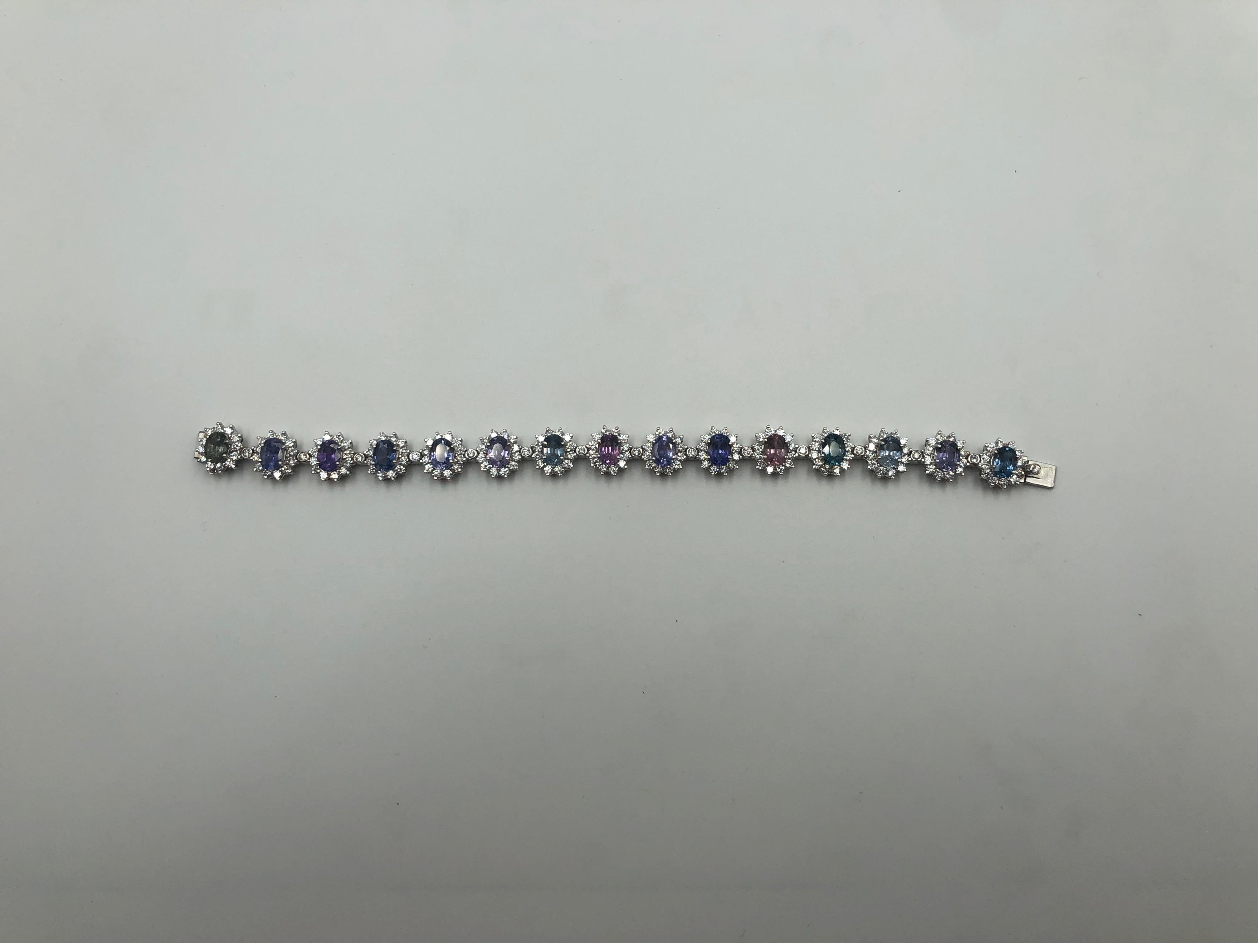 Modern Gorgeous Multi-Color Sapphire Tennis Bracelet 18 Karat For Sale