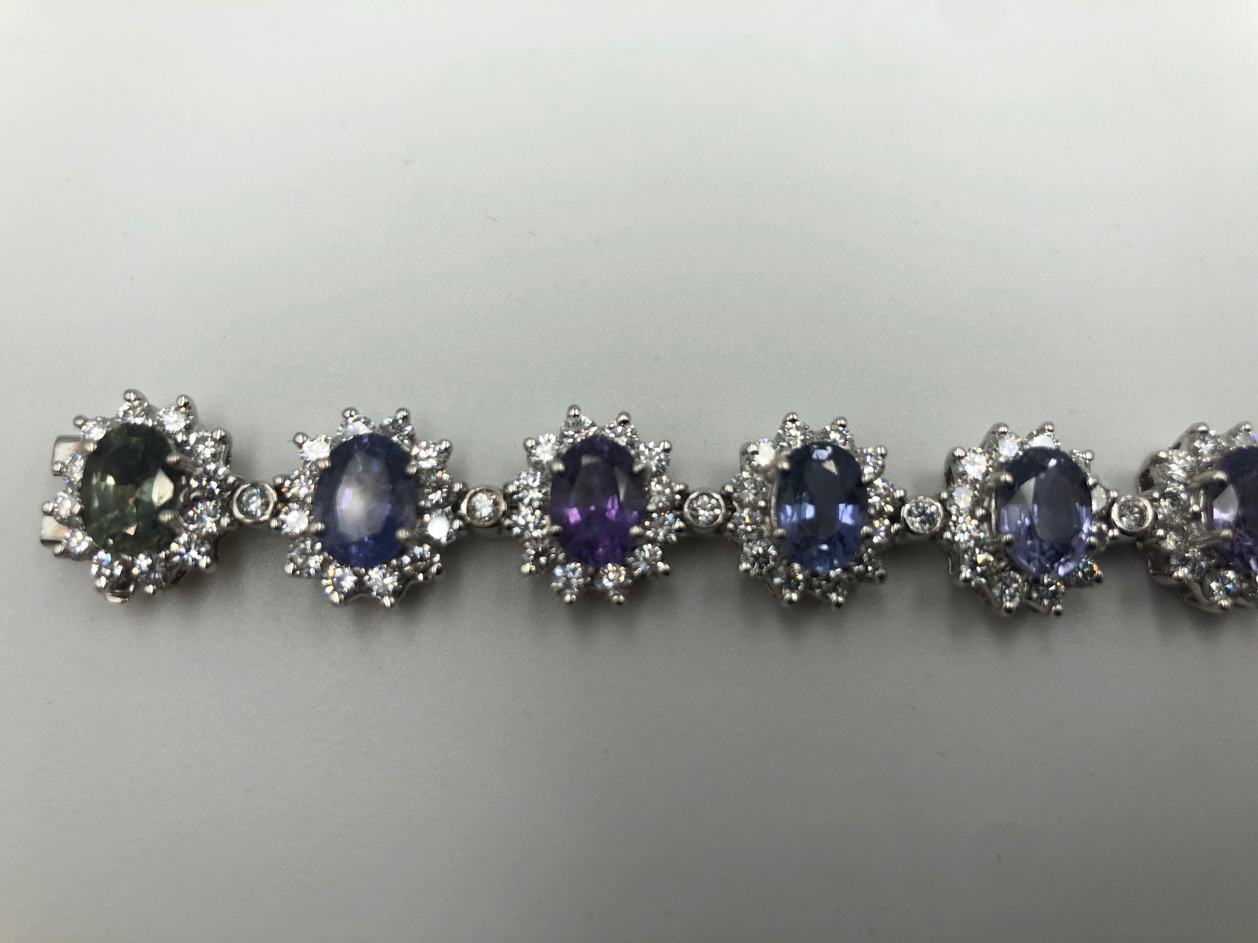 Gorgeous Multi-Color Sapphire Tennis Bracelet 18 Karat In New Condition For Sale In New York, NY