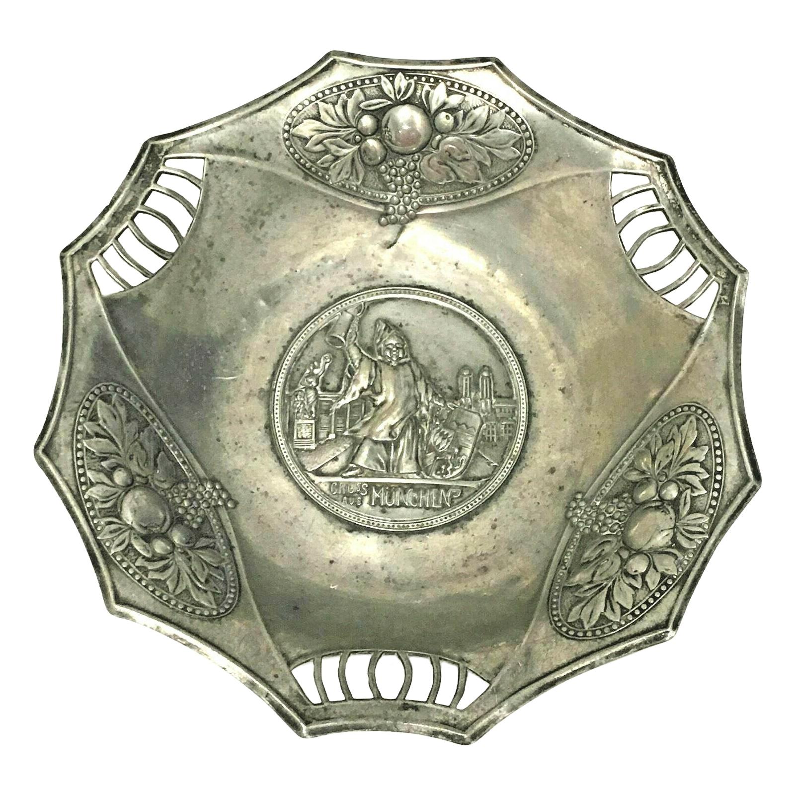 Gorgeous Munich Child Souvenir Pewter Catchall Bowl Antique German, 1910s