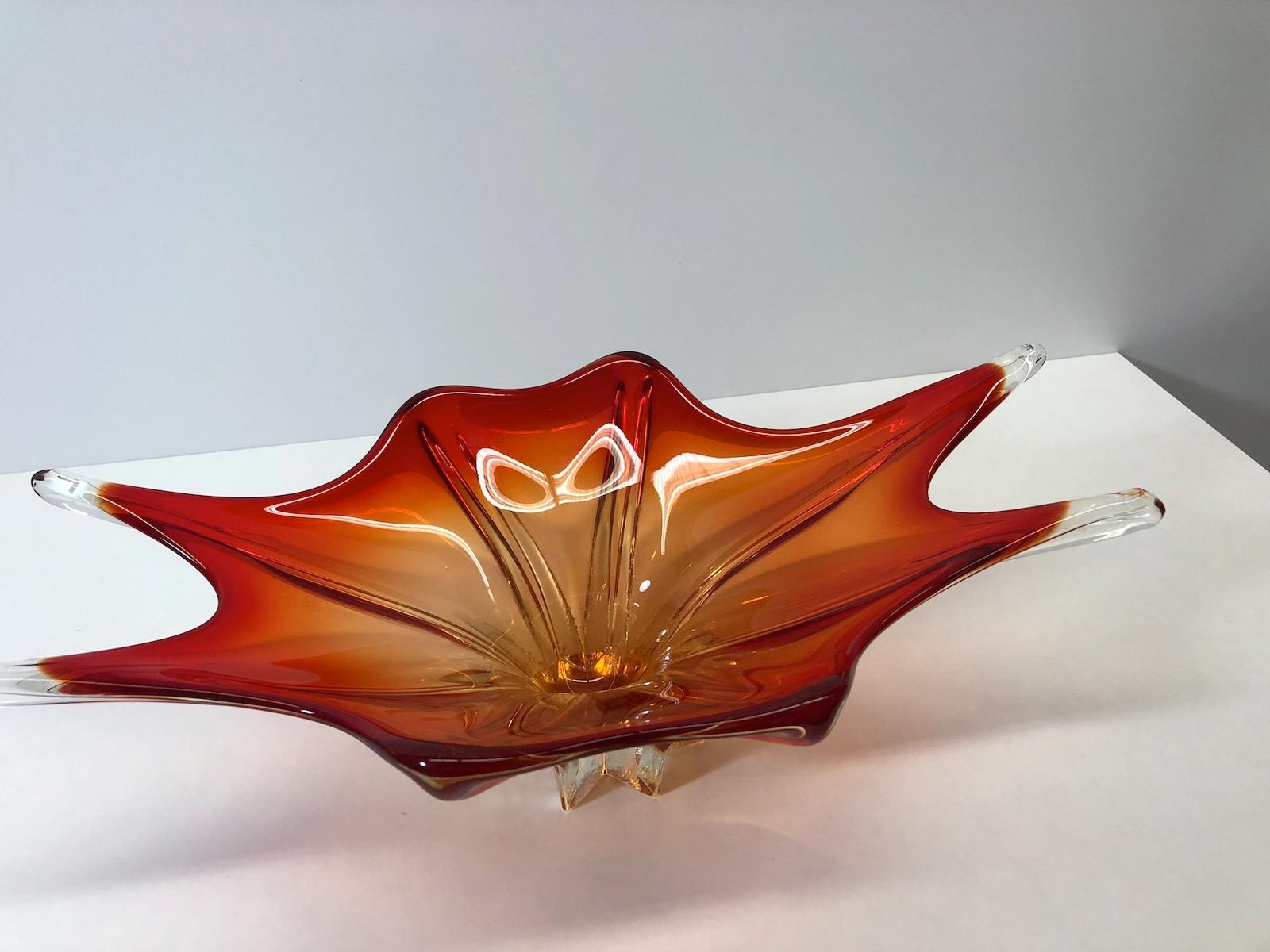 Mid-Century Modern Gorgeous Murano Art Glass Sommerso Bowl Red and Orange Vintage, Italy, 1960s