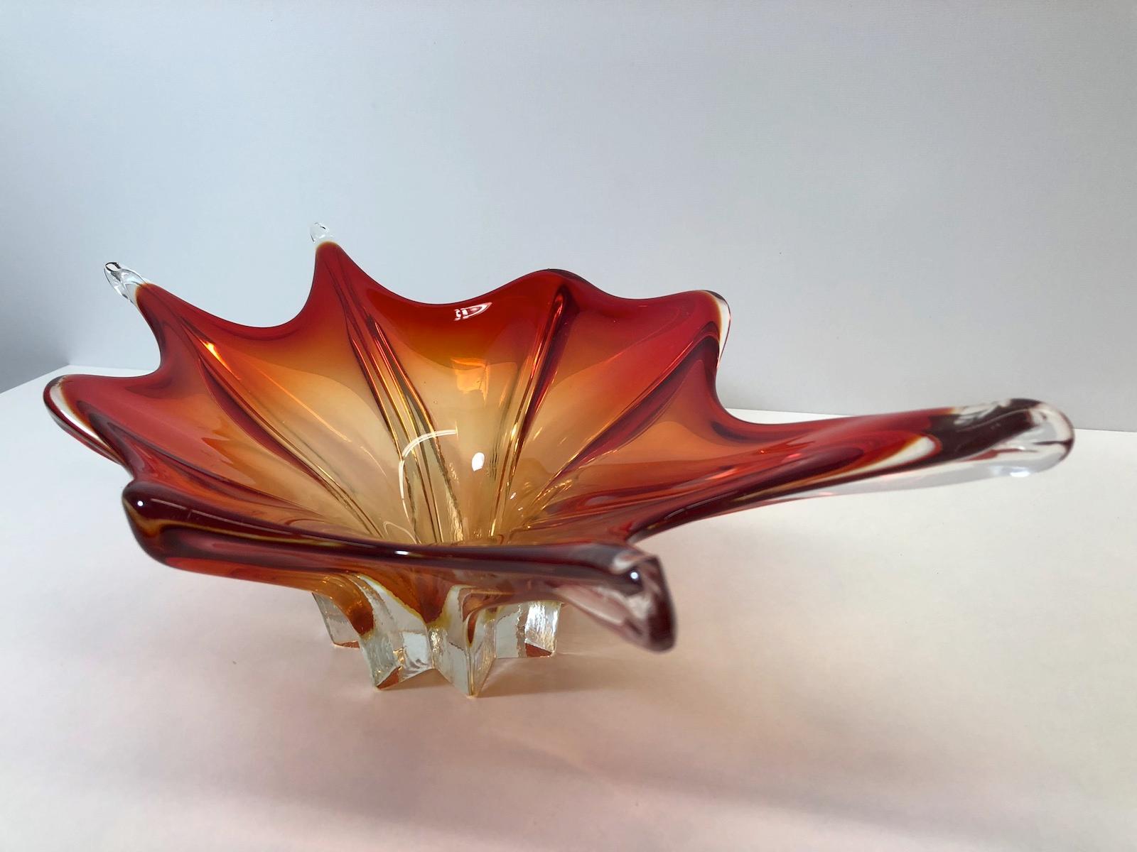 Gorgeous Murano Art Glass Sommerso Bowl Red and Orange Vintage, Italy, 1960s In Good Condition In Nuernberg, DE
