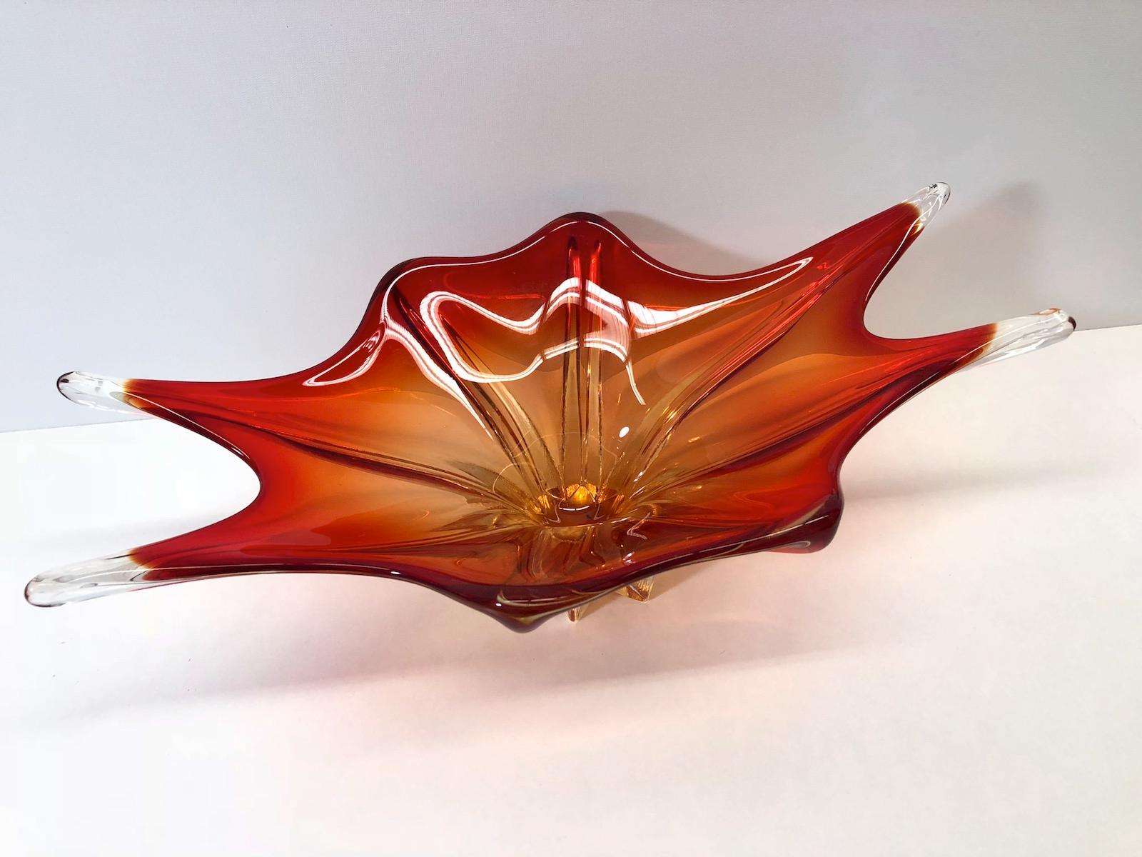 Gorgeous Murano Art Glass Sommerso Bowl Red and Orange Vintage, Italy, 1960s 1